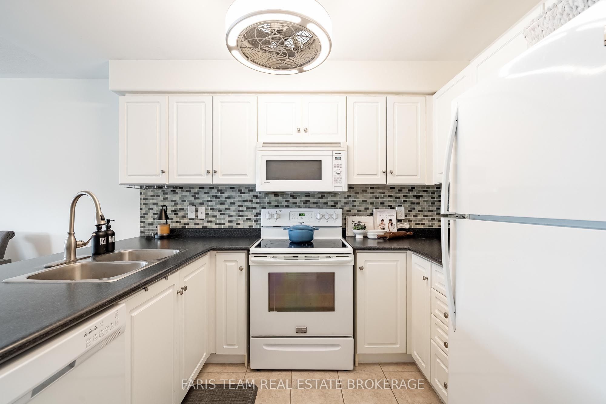 79 Sanford Street, Barrie, ON L4N 3C6 photo 5