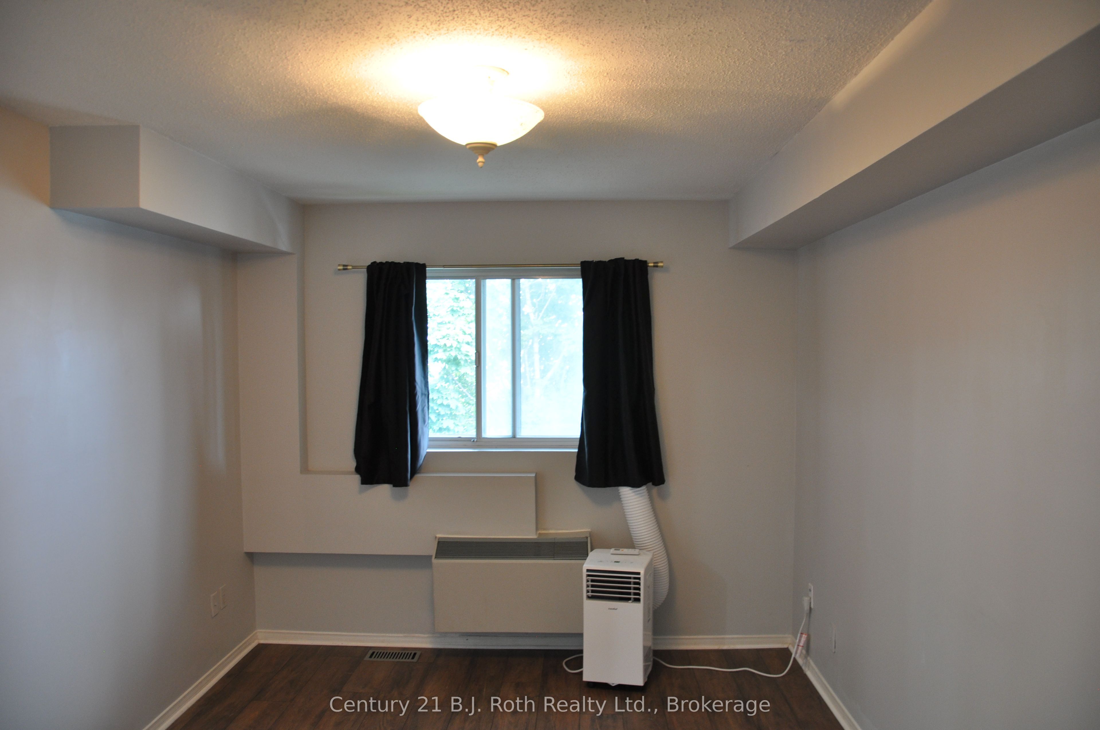 126 Bell Farm Road 416, Barrie, ON L4M 6J3 photo 5