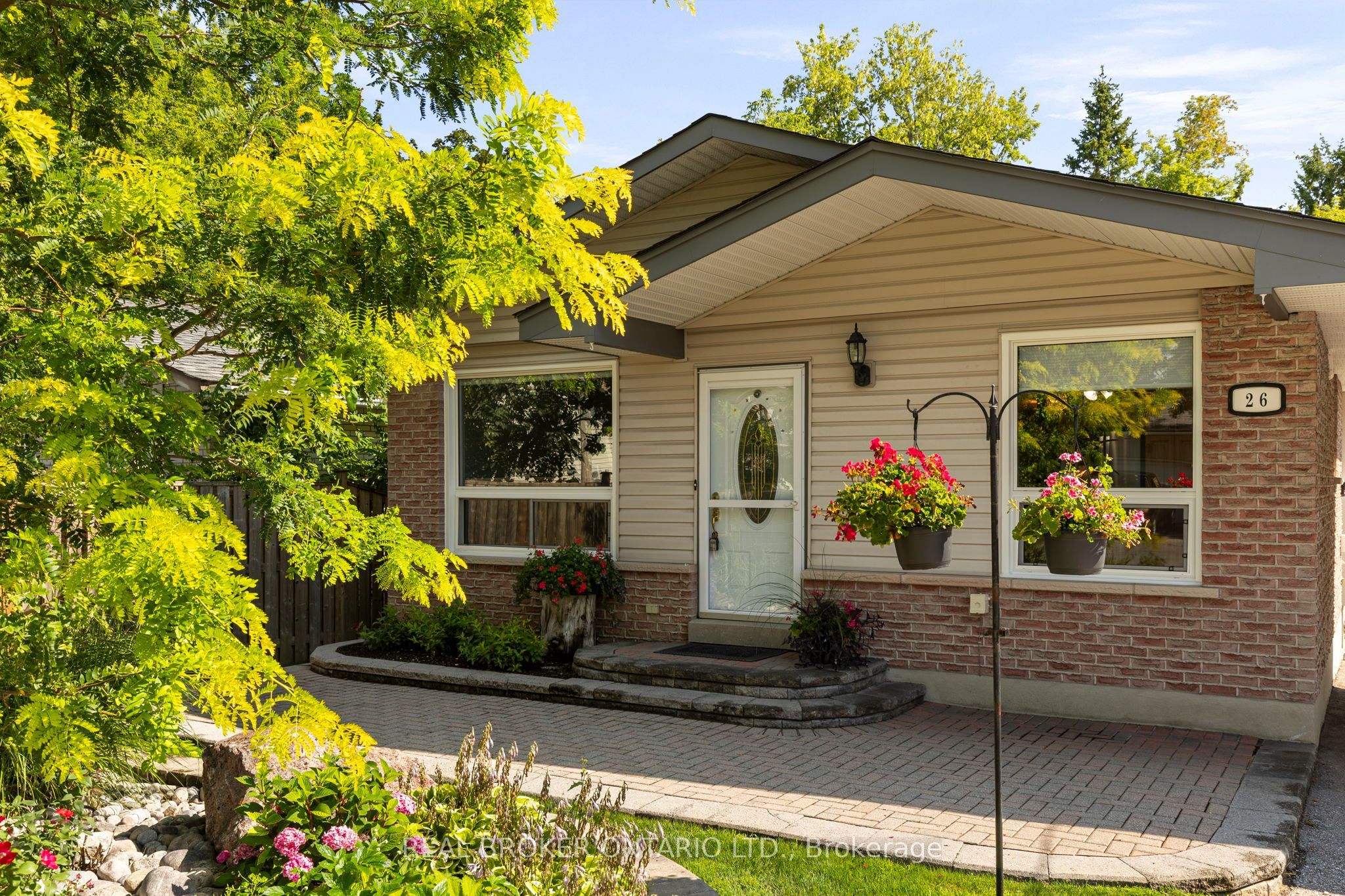 26 Carlton Street, Orillia, ON L3V 6S7