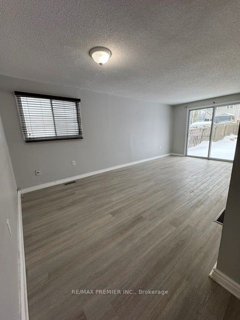 34 Argyle Road, Barrie, ON L4N 6P7 photo 4