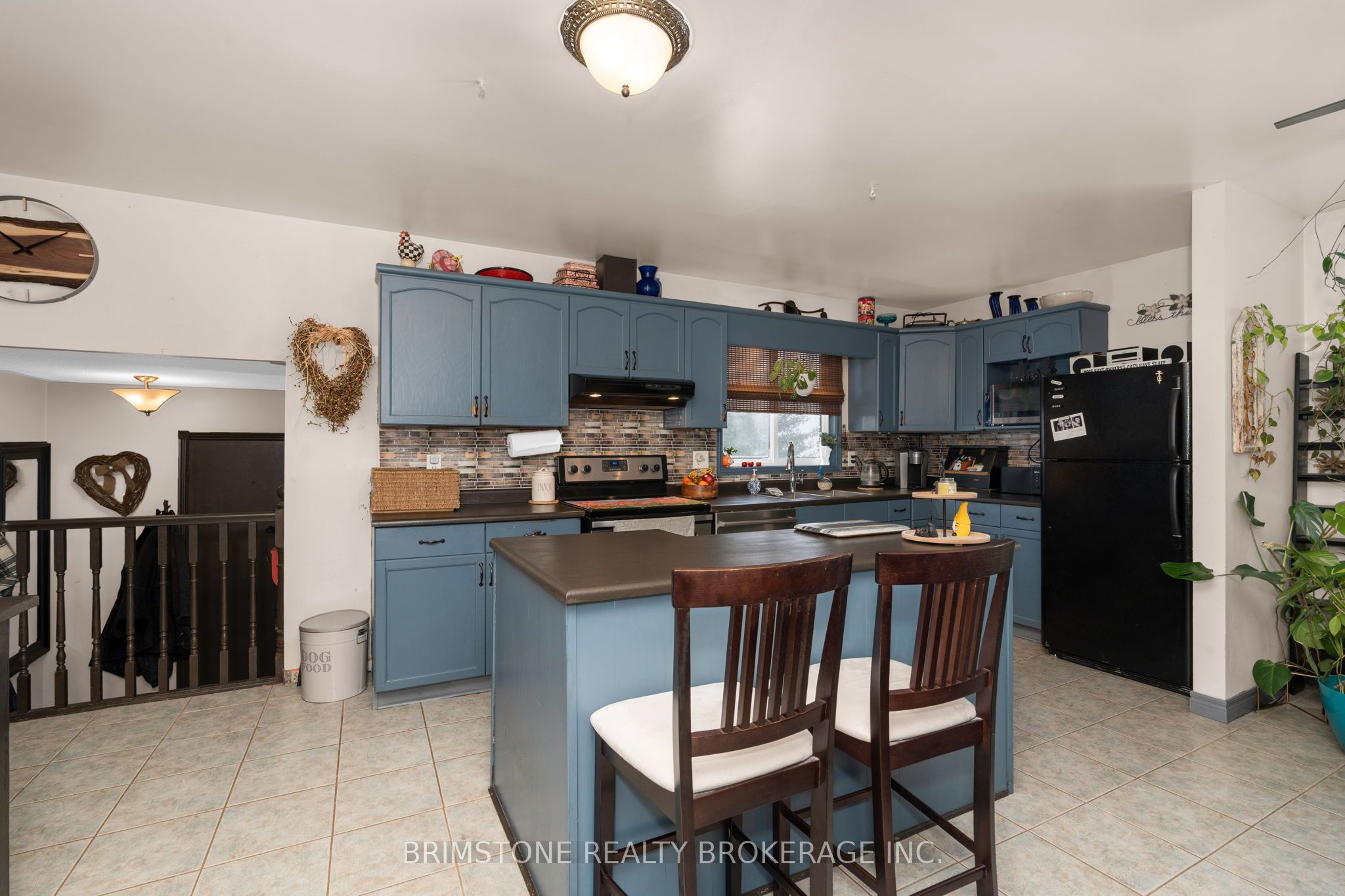 220 Morgan Road, Wasaga Beach, ON L9Z 1N4 photo 5