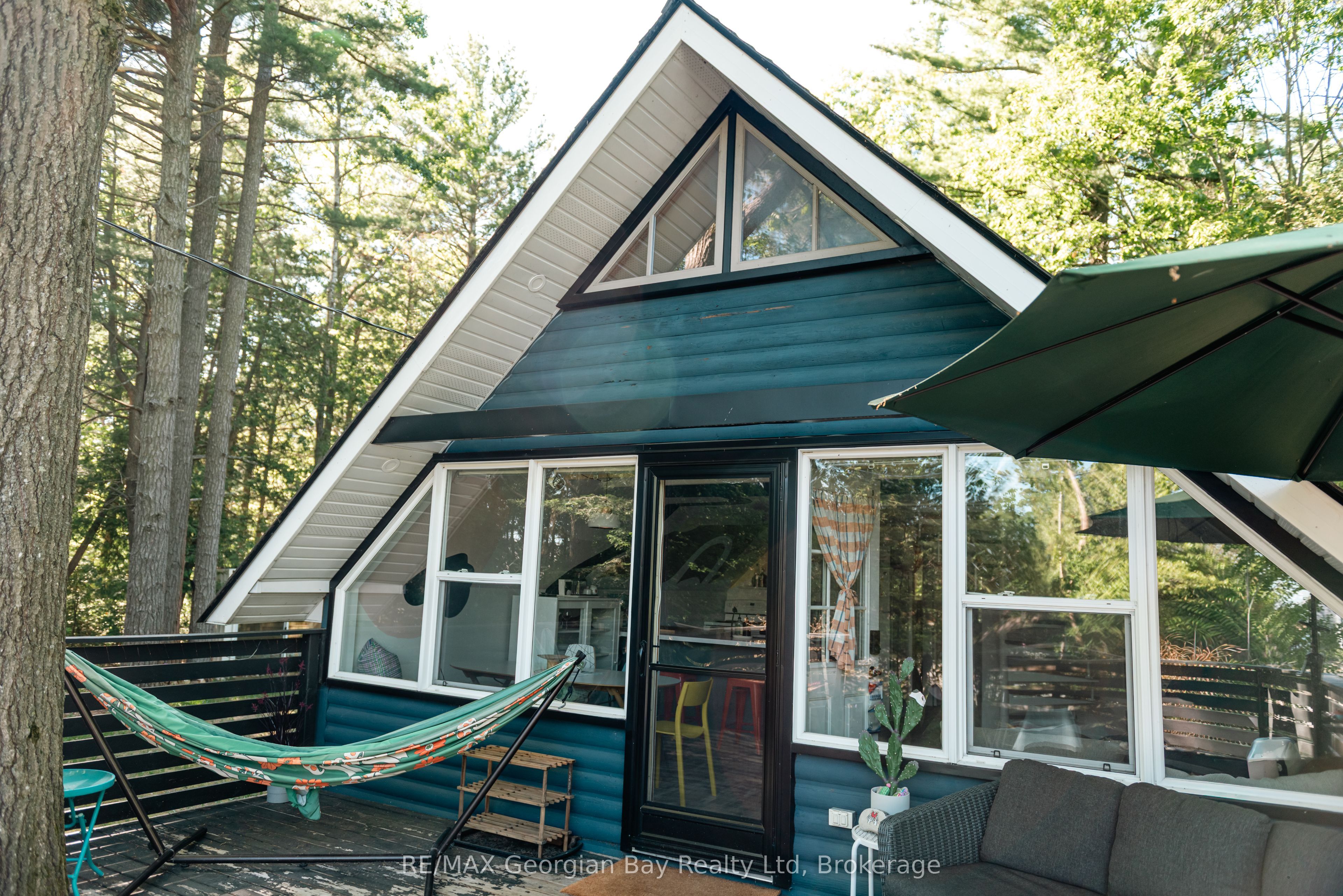 8 Sunrise Court, Tiny, ON L9M 0H2 photo 2