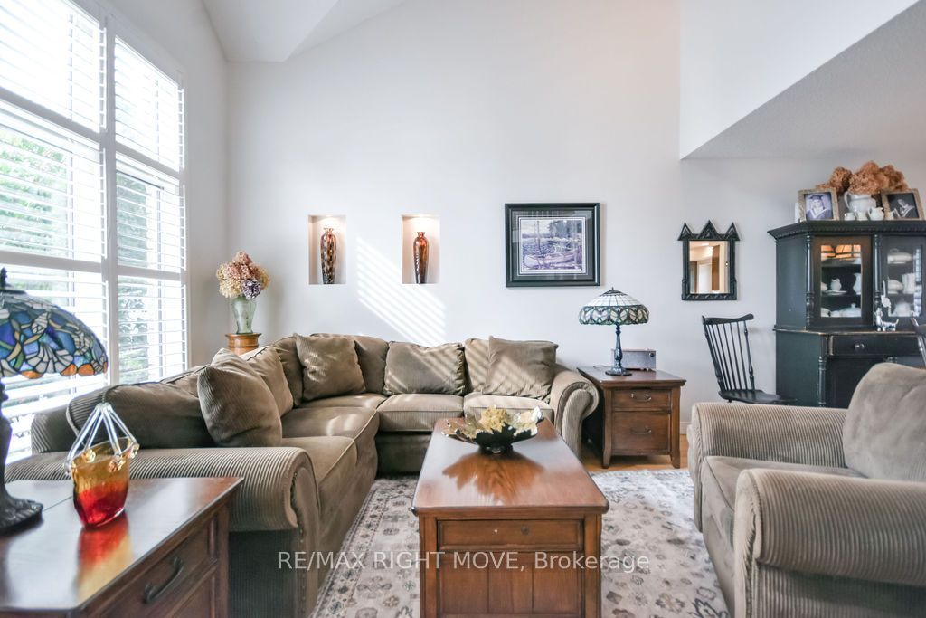 2640 WESTSHORE Crescent, Severn, ON L3V 0V8 photo 3