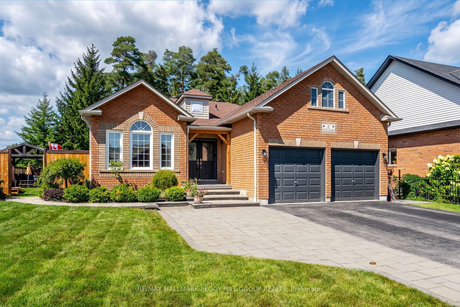 2 Purt Court, Barrie, ON L4N 9K7