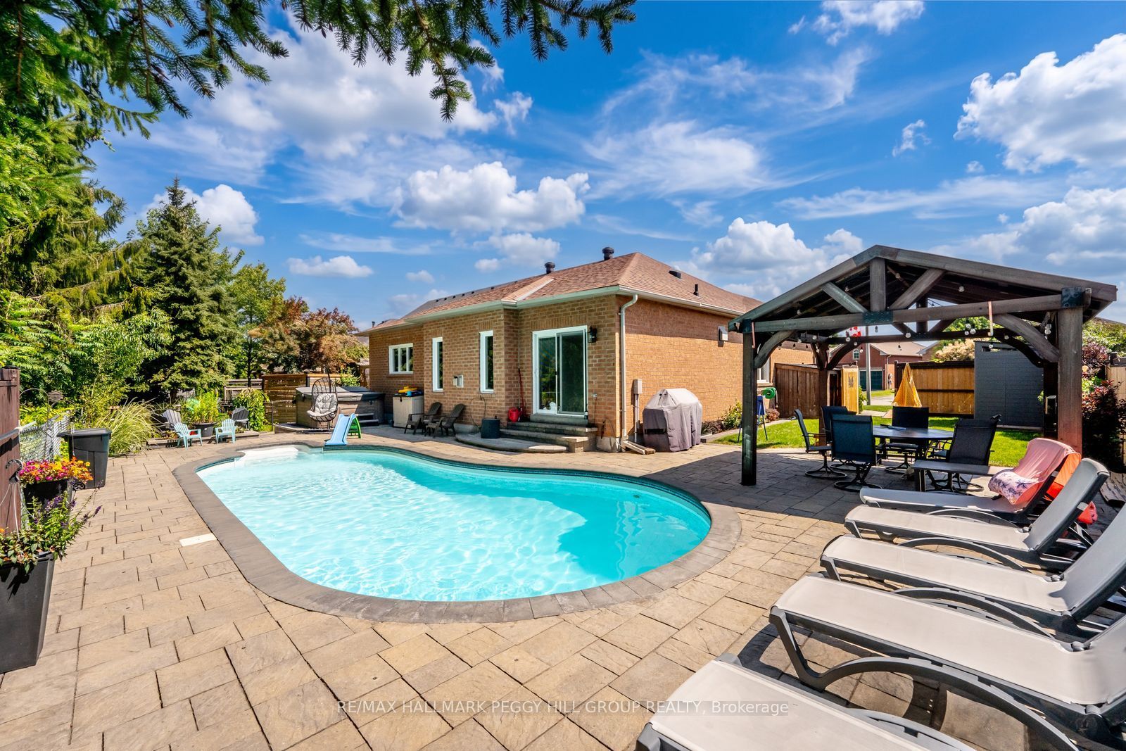 2 Purt Court, Barrie, ON L4N 9K7 photo 2