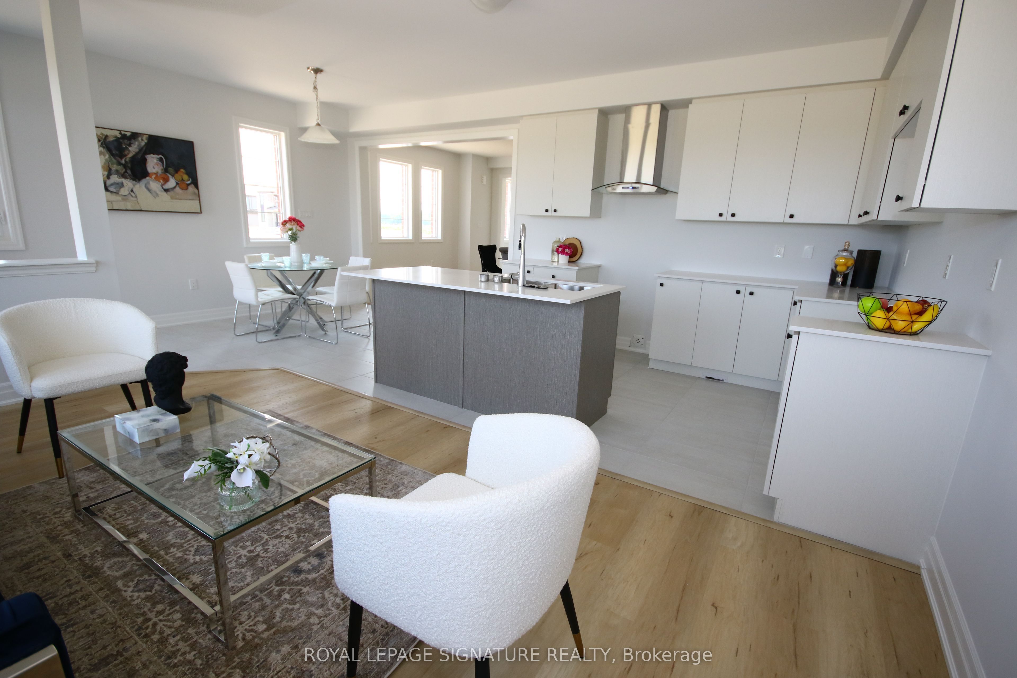 131 Union Boulevard, Wasaga Beach, ON L6Z 0P1 photo 3