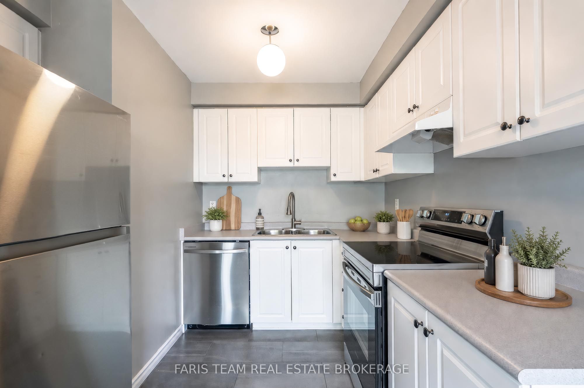 243 Ferndale Drive S 76, Barrie, ON L4N 0T6 photo 5