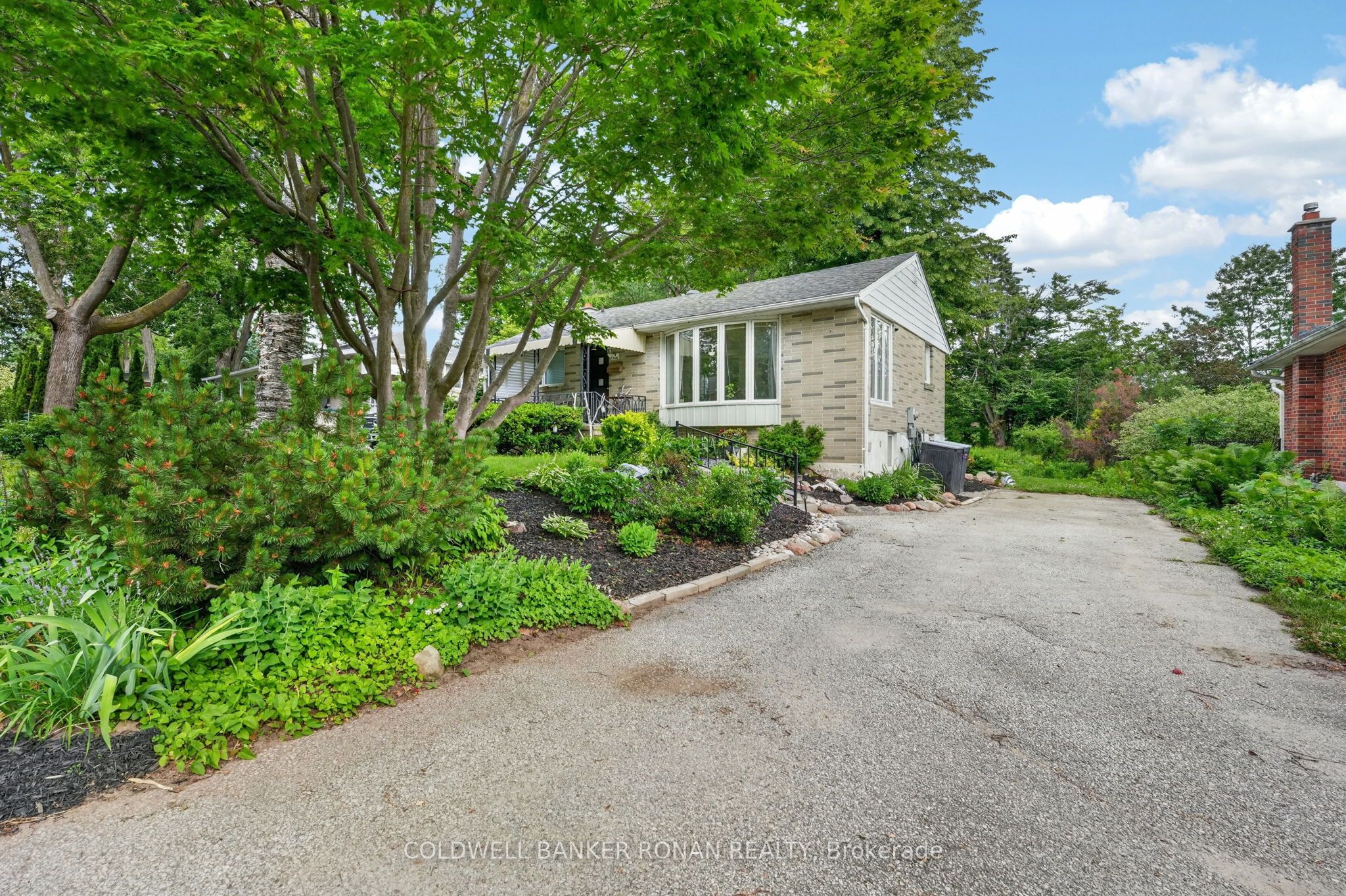 9 Vine Street, Barrie, ON L4N 2B1 photo 2