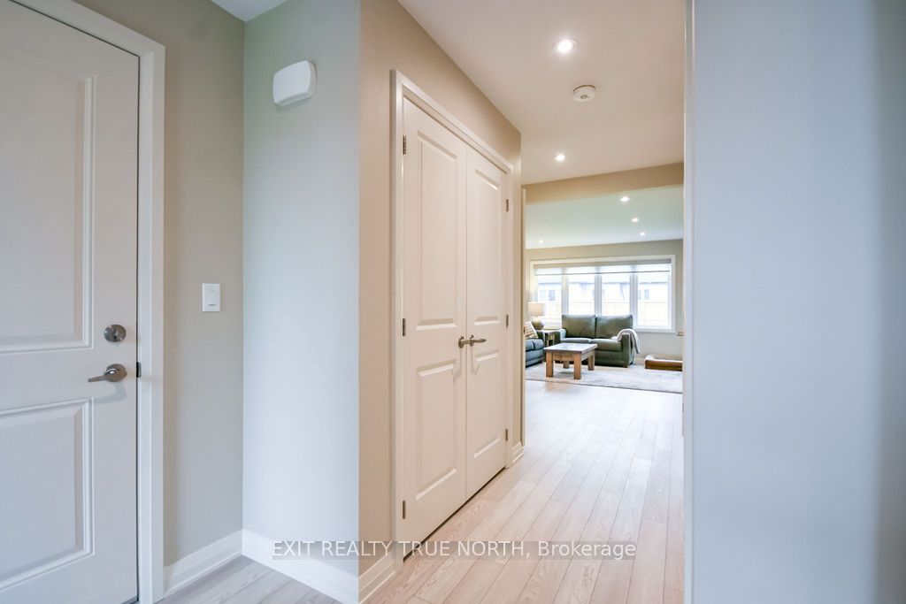 51 Harold Avenue, Severn, ON L0K 1E0 photo 3