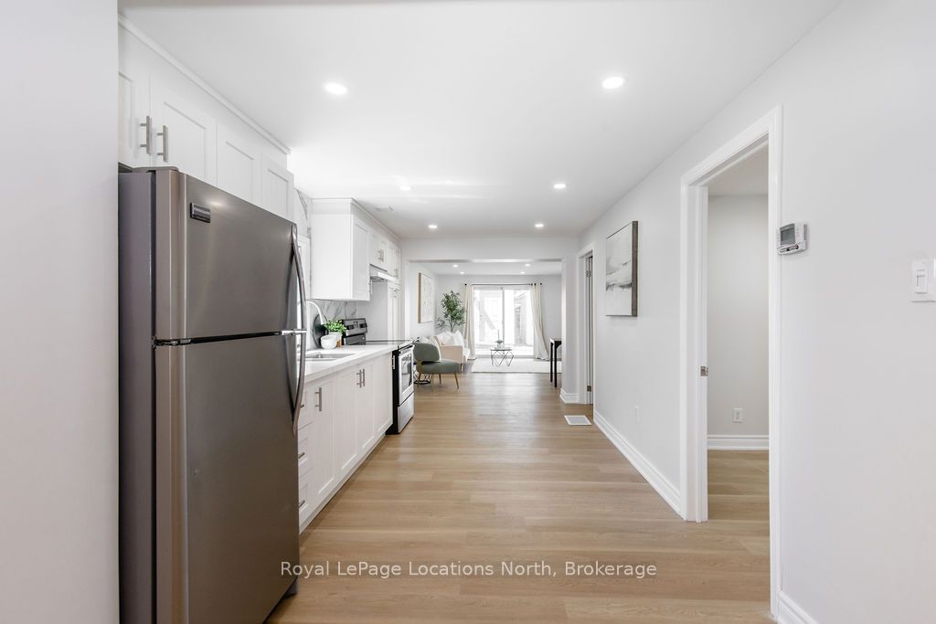 56 68th Street N, Wasaga Beach, ON L9Z 1T8 photo 3