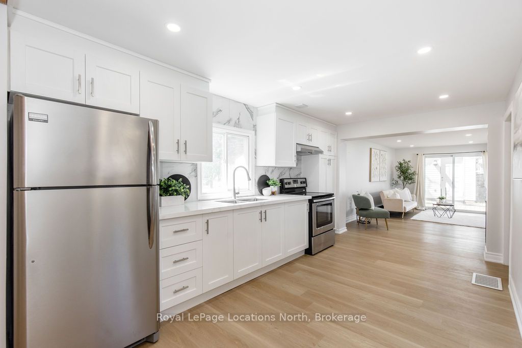 56 68th Street N, Wasaga Beach, ON L9Z 1T8 photo 4