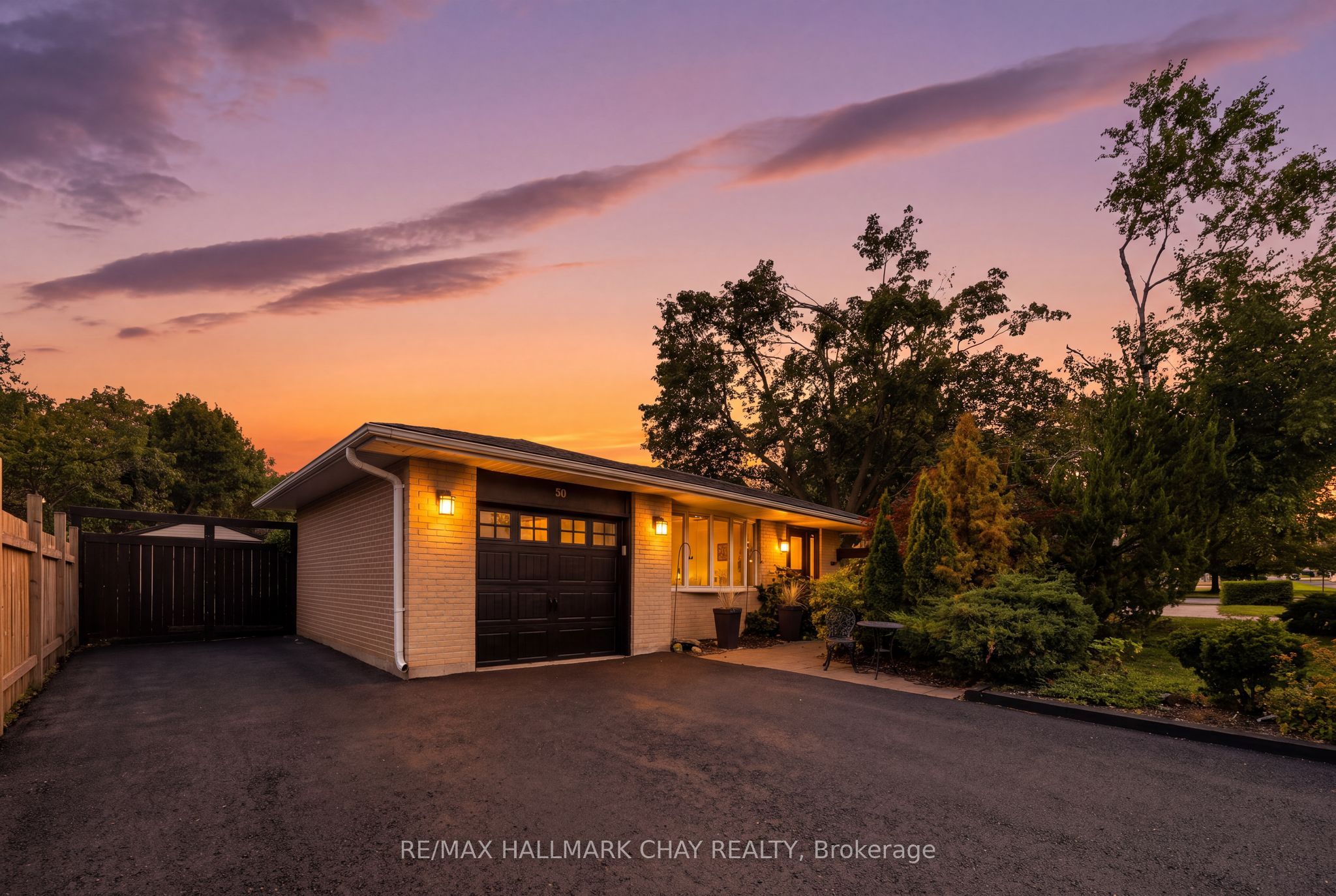 30 Harding Avenue, Barrie, ON L4M 3K2