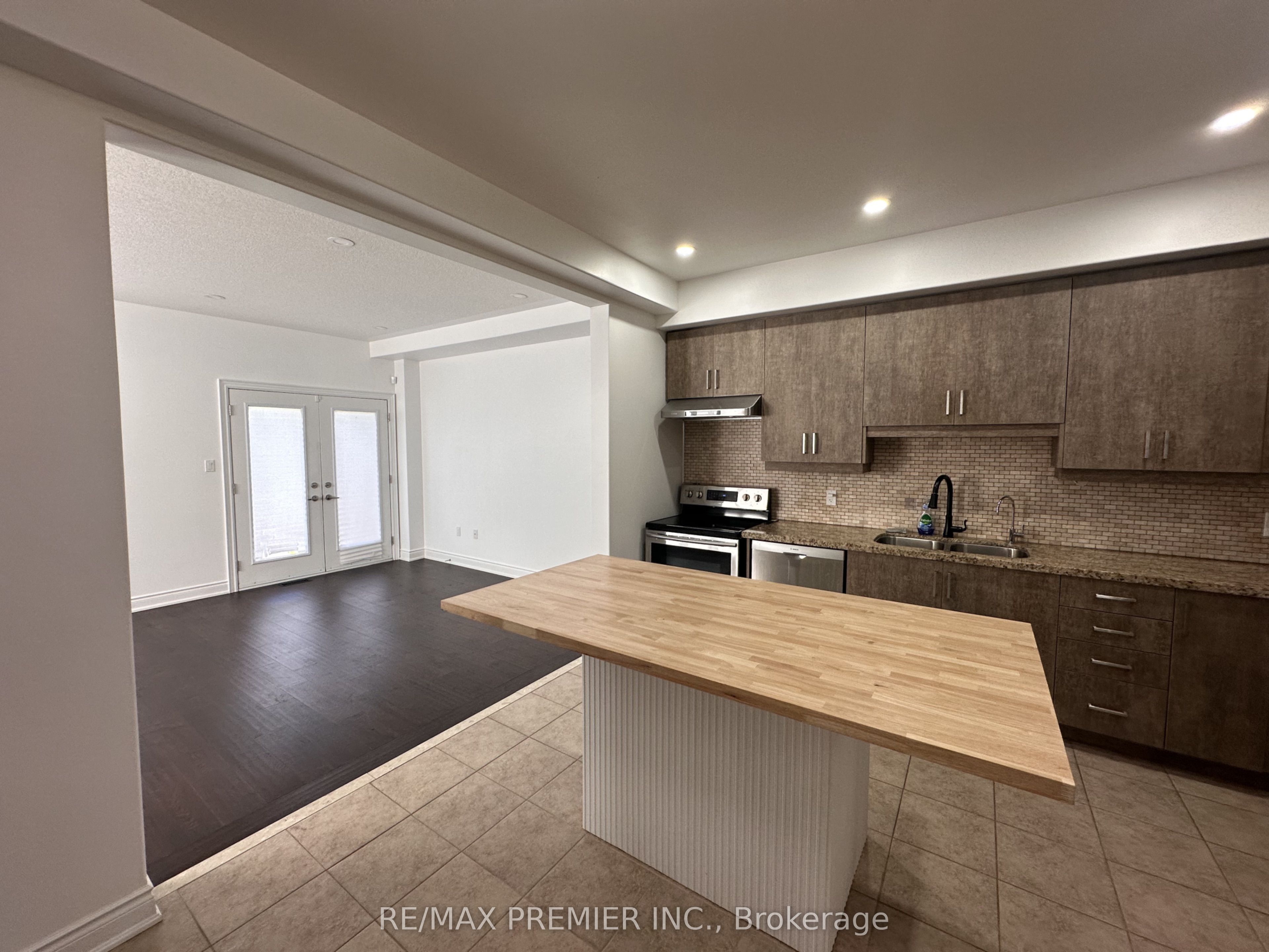 201 Alva Street, Barrie, ON L4N 3V3 photo 4