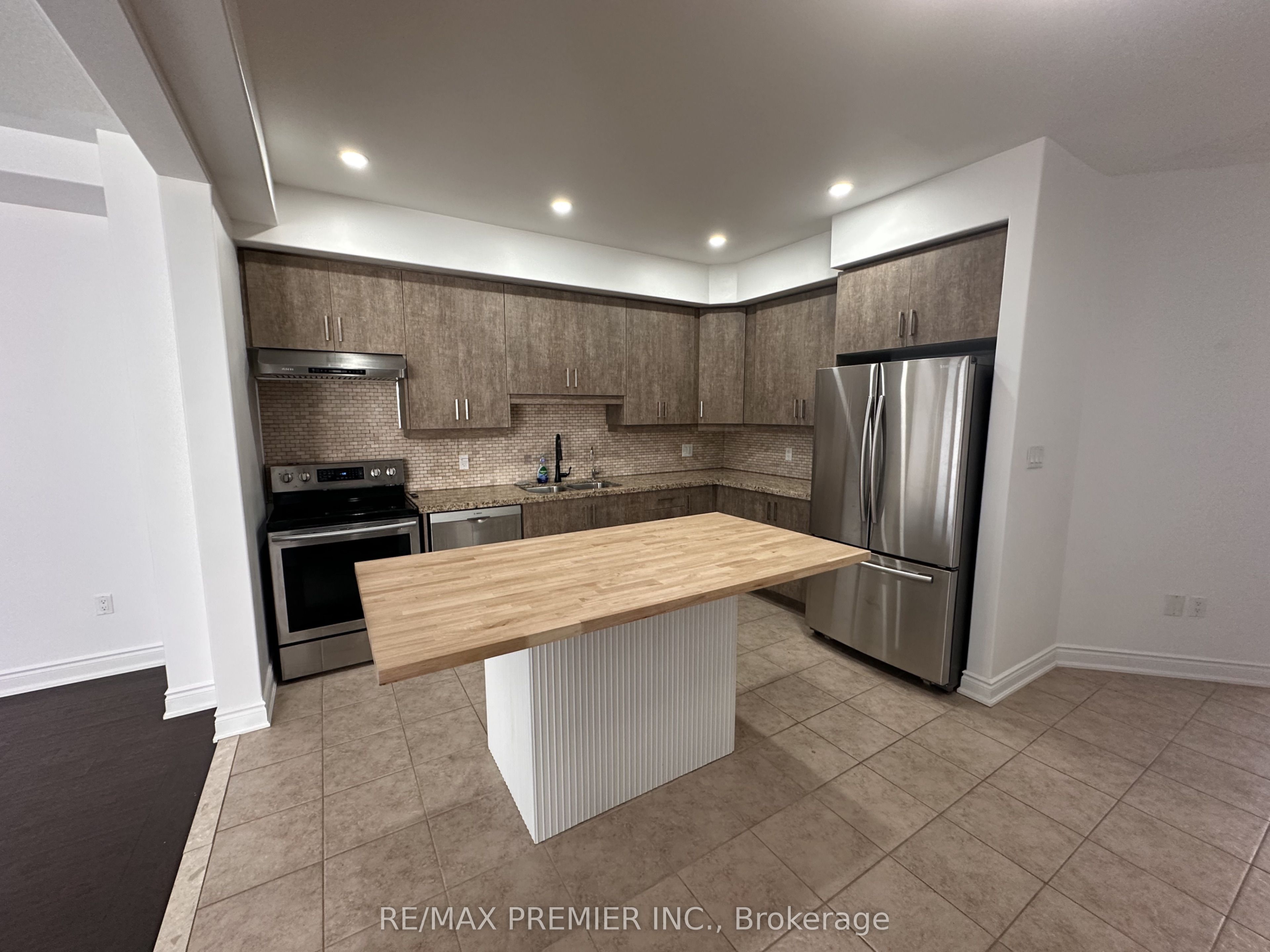 201 Alva Street, Barrie, ON L4N 3V3 photo 5