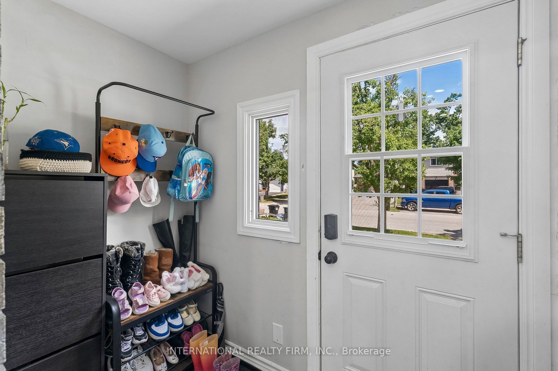 206 Hickling Trail, Barrie, ON L4M 5W4 photo 3