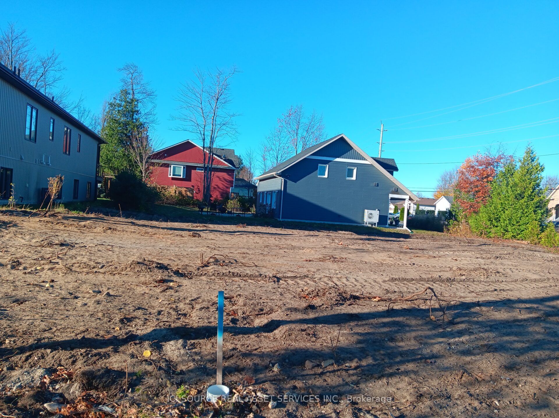 132 58th Street S Part 2, Wasaga Beach, ON L9Z 2Z1