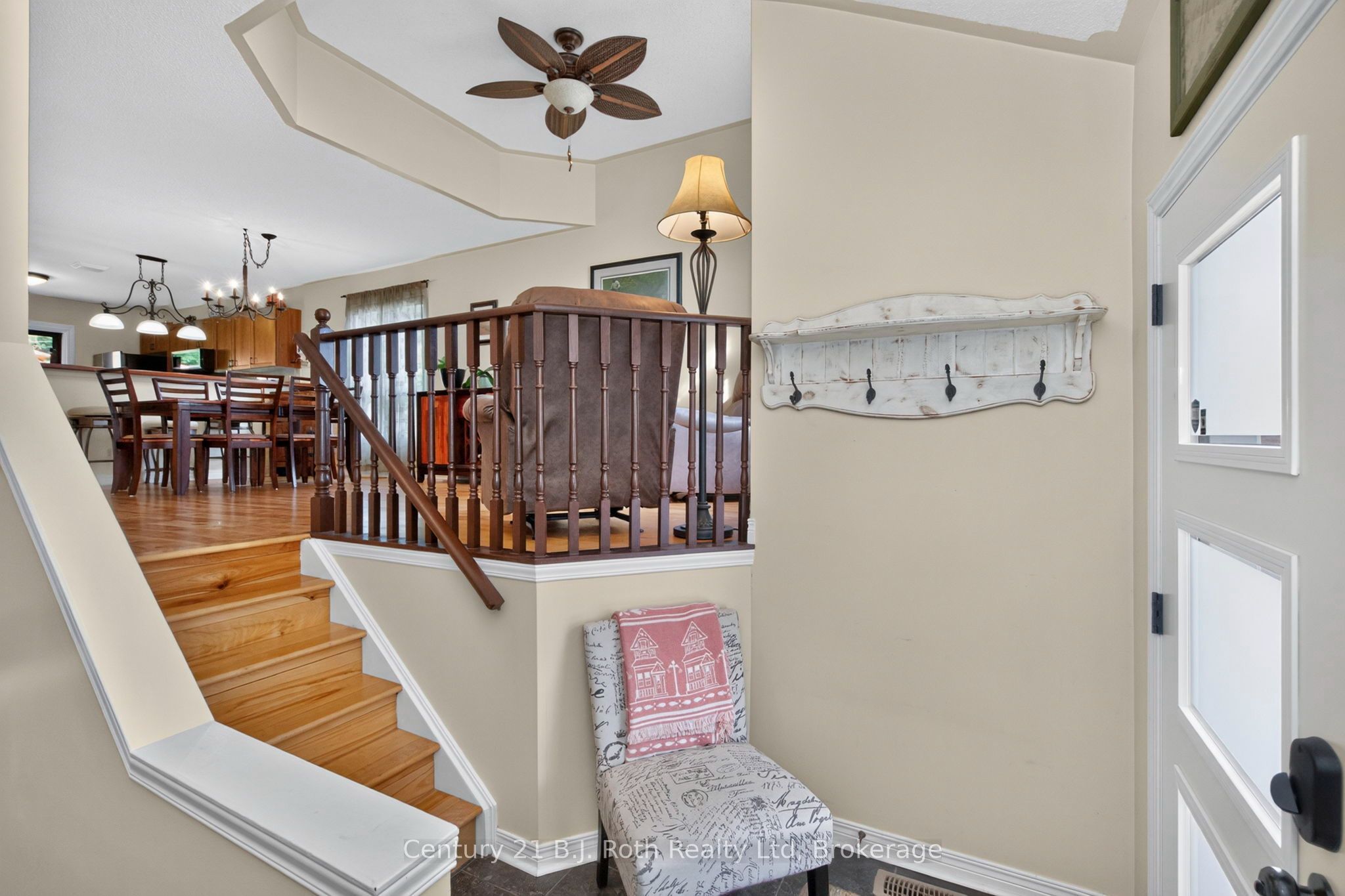 7 Georgias Walk, Tay, ON L0K 2A0 photo 4