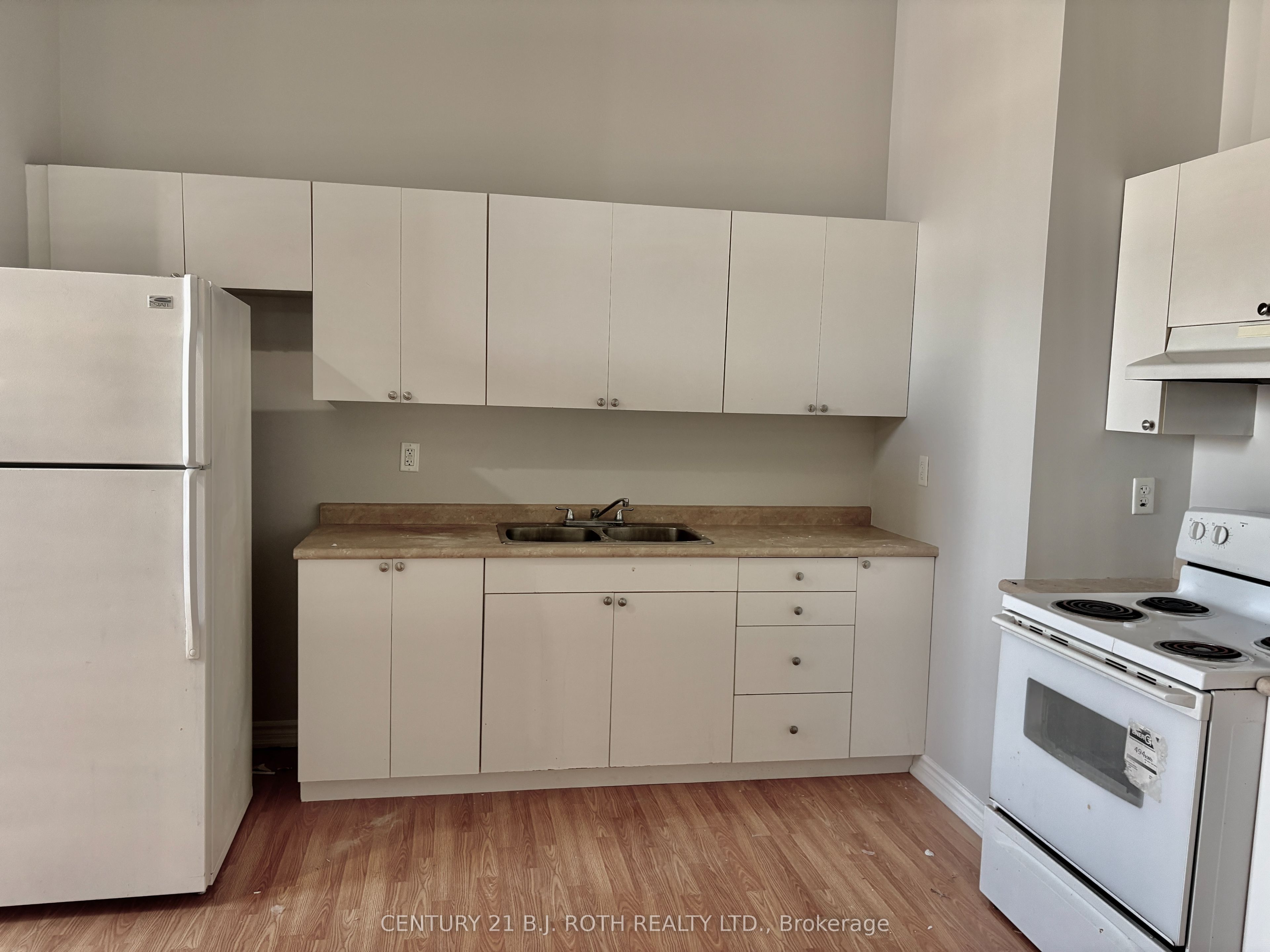 19 Dunlop Street W 302, Barrie, ON L4N 1A1 photo 5