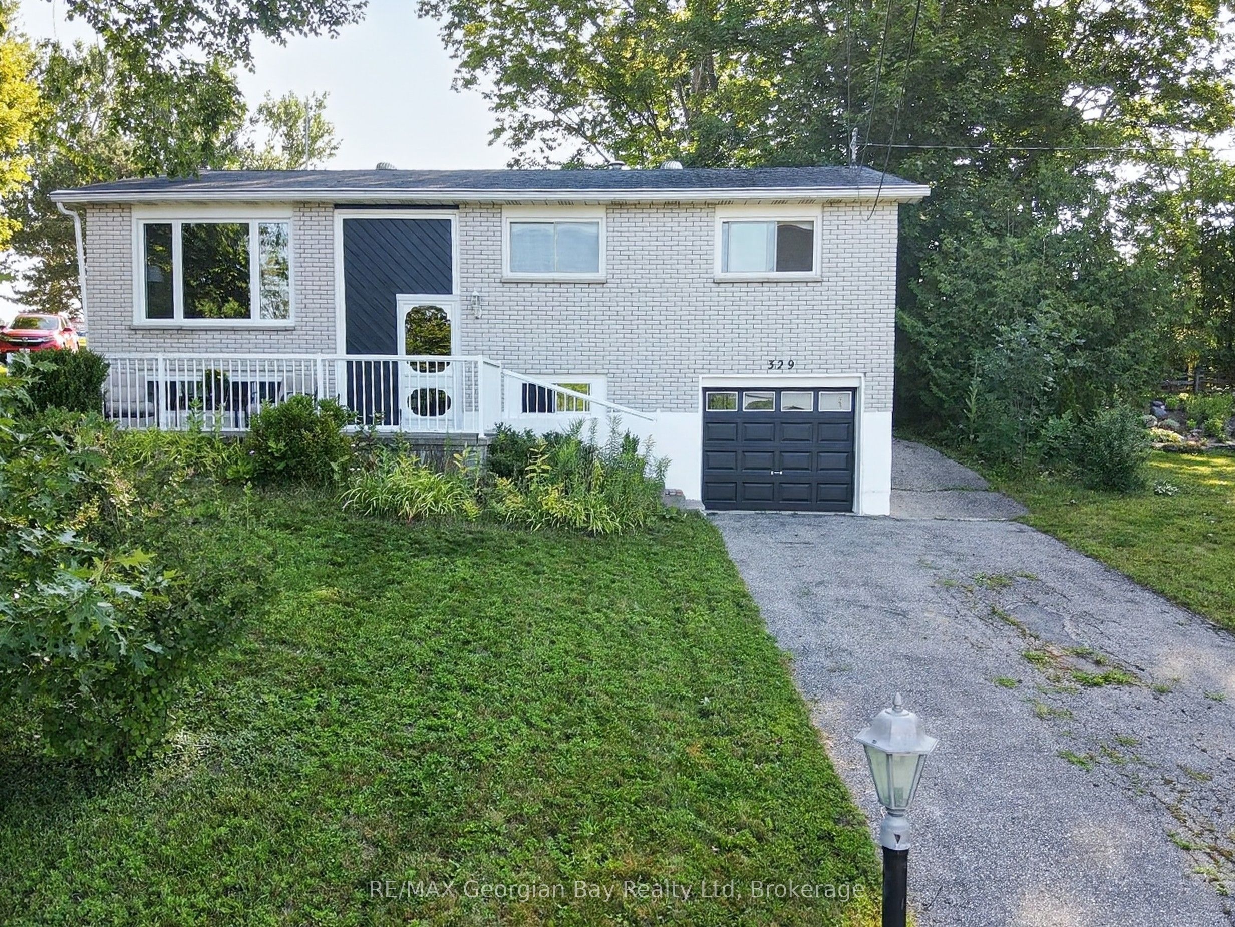 329 Church Street, Penetanguishene, ON L9M 1G5
