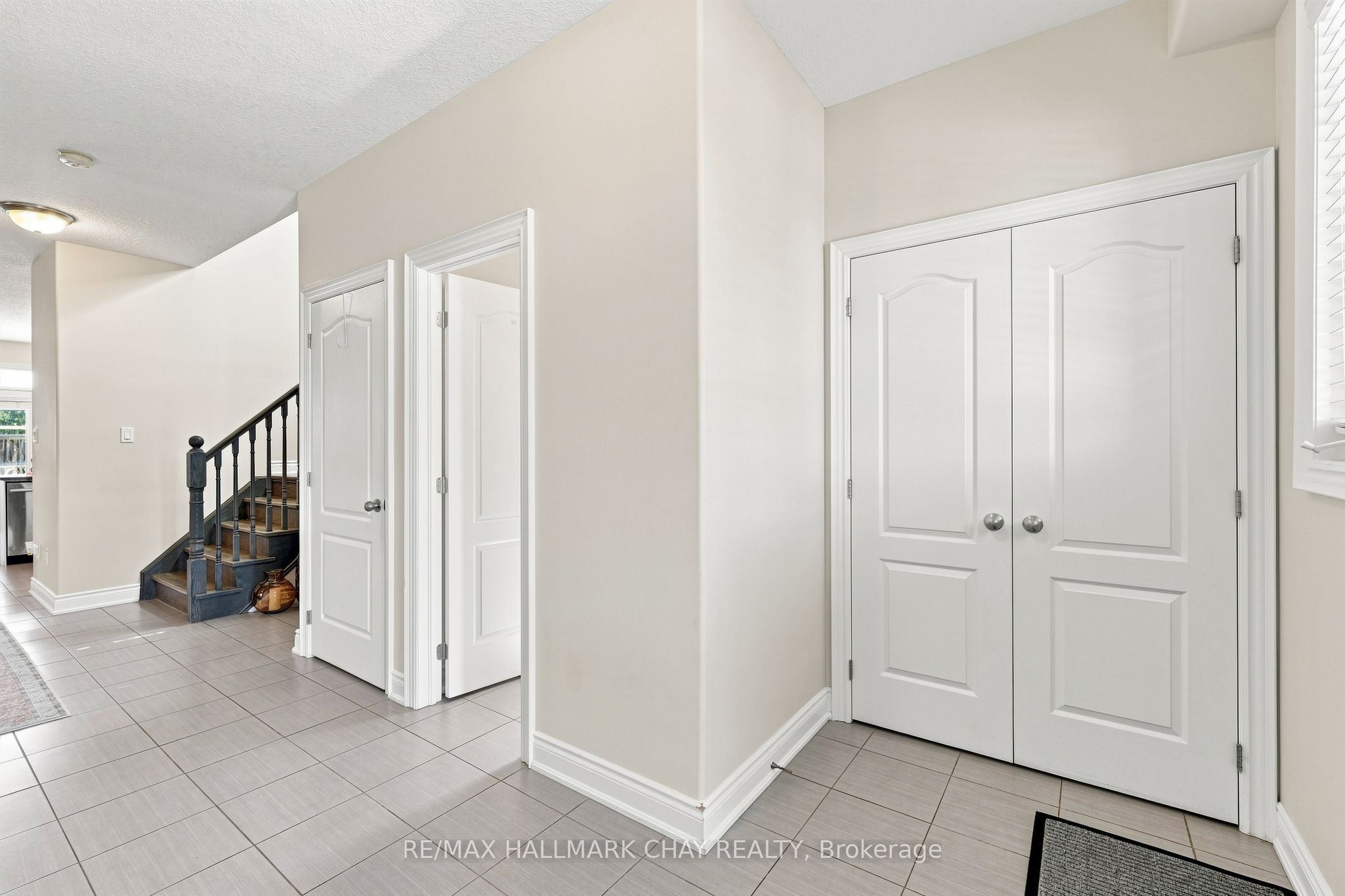 23 Nathan Crescent, Barrie, ON L4N 0S5 photo 5