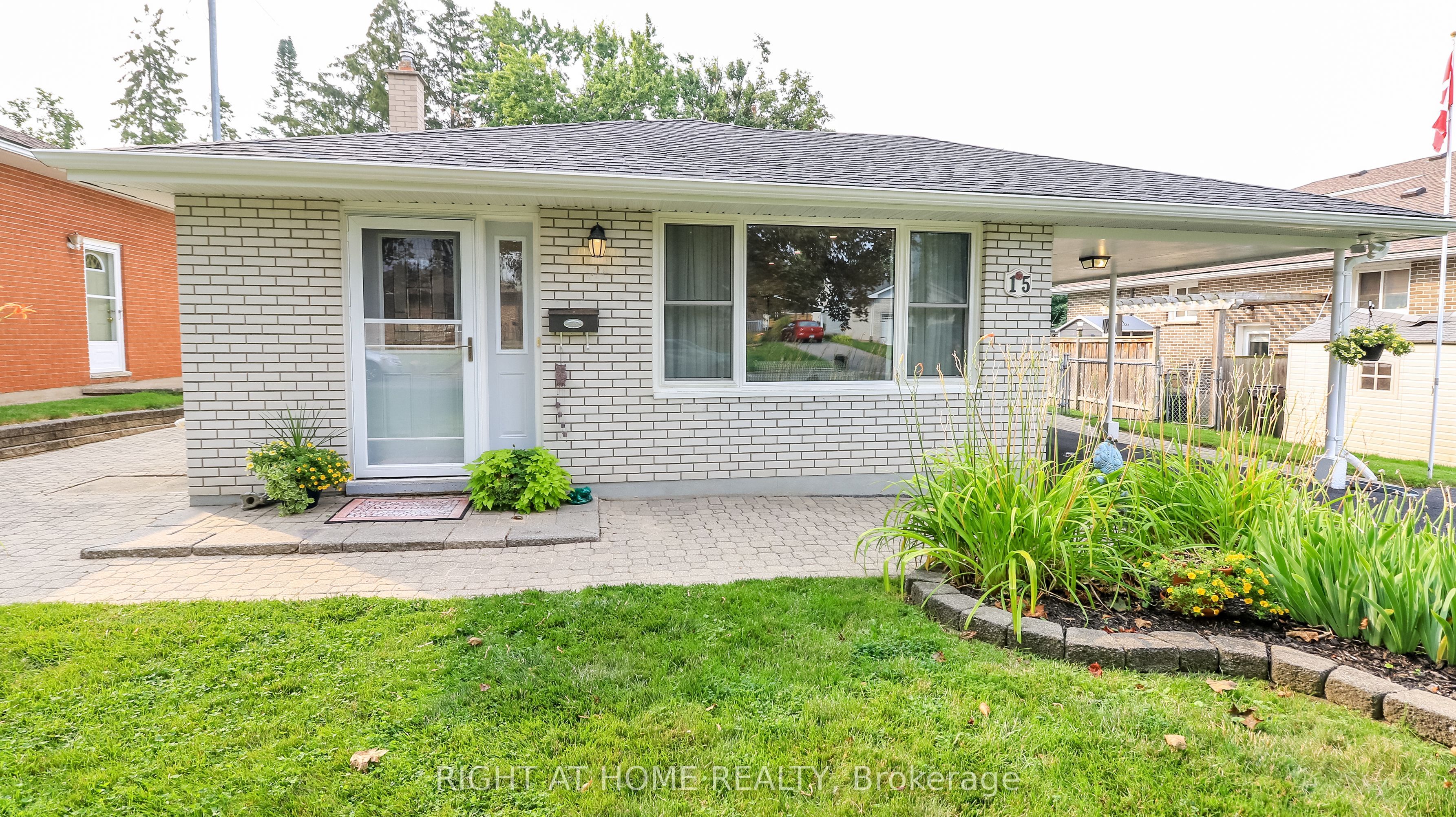 15 Highview Road, Barrie, ON L4M 2M1 photo 2