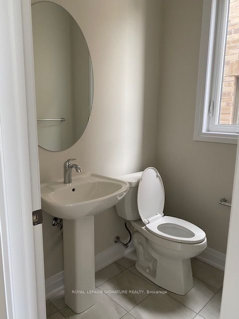 24 Periwinkle Road, Springwater, ON L0L 1Y3 photo 3