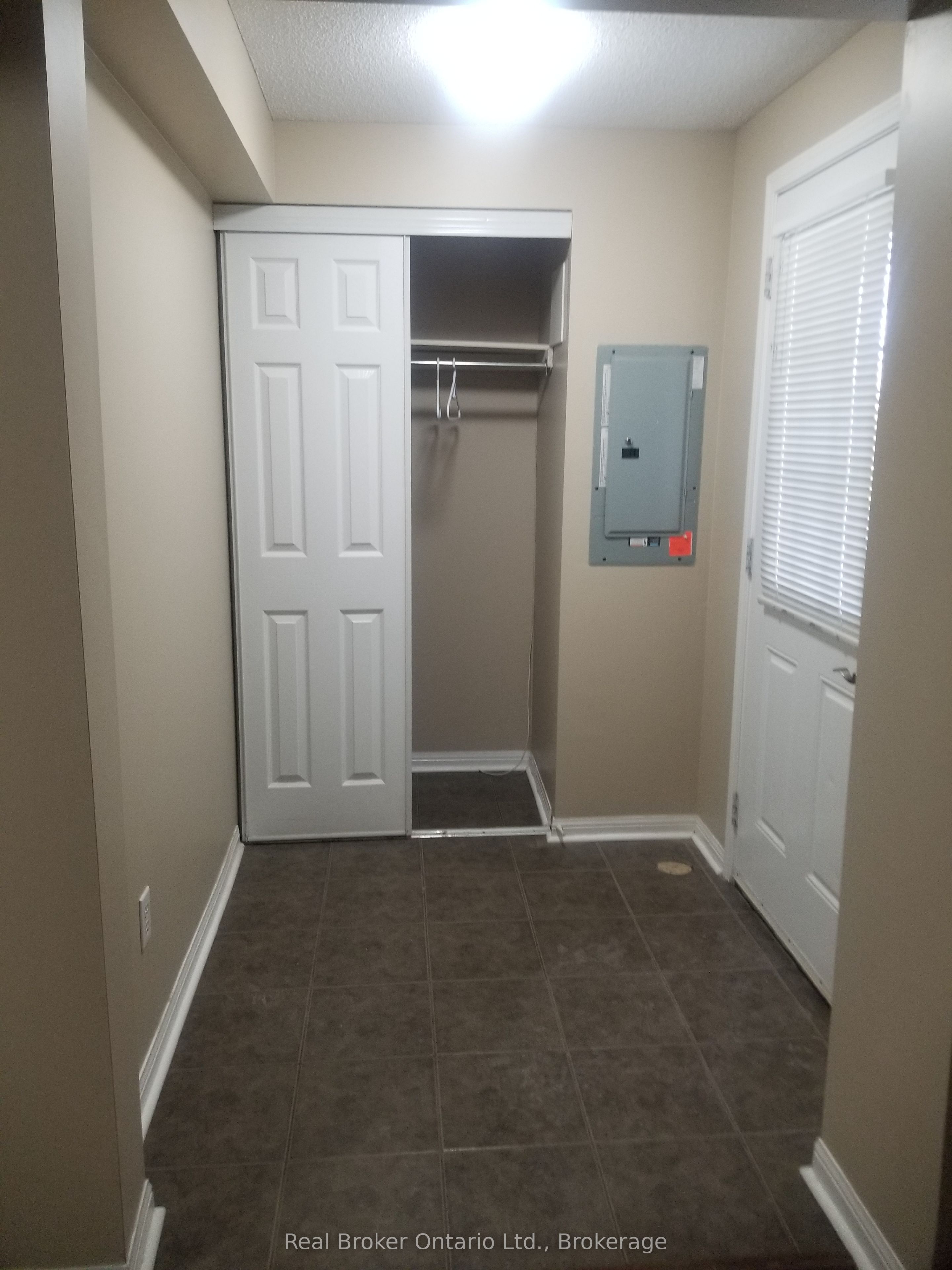 175 Stanley Street 13, Barrie, ON L4M 0G2 photo 3