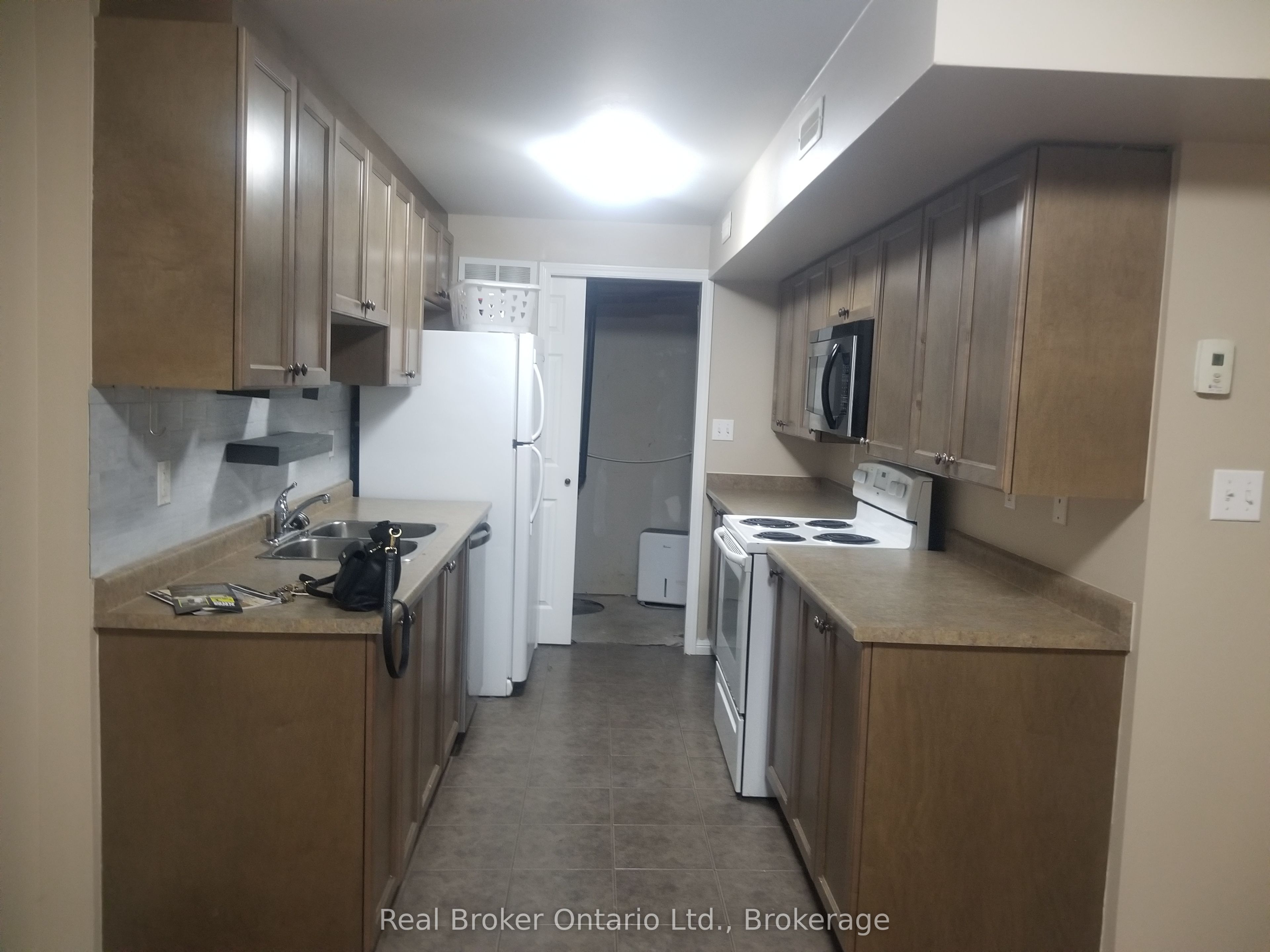 175 Stanley Street 13, Barrie, ON L4M 0G2 photo 5