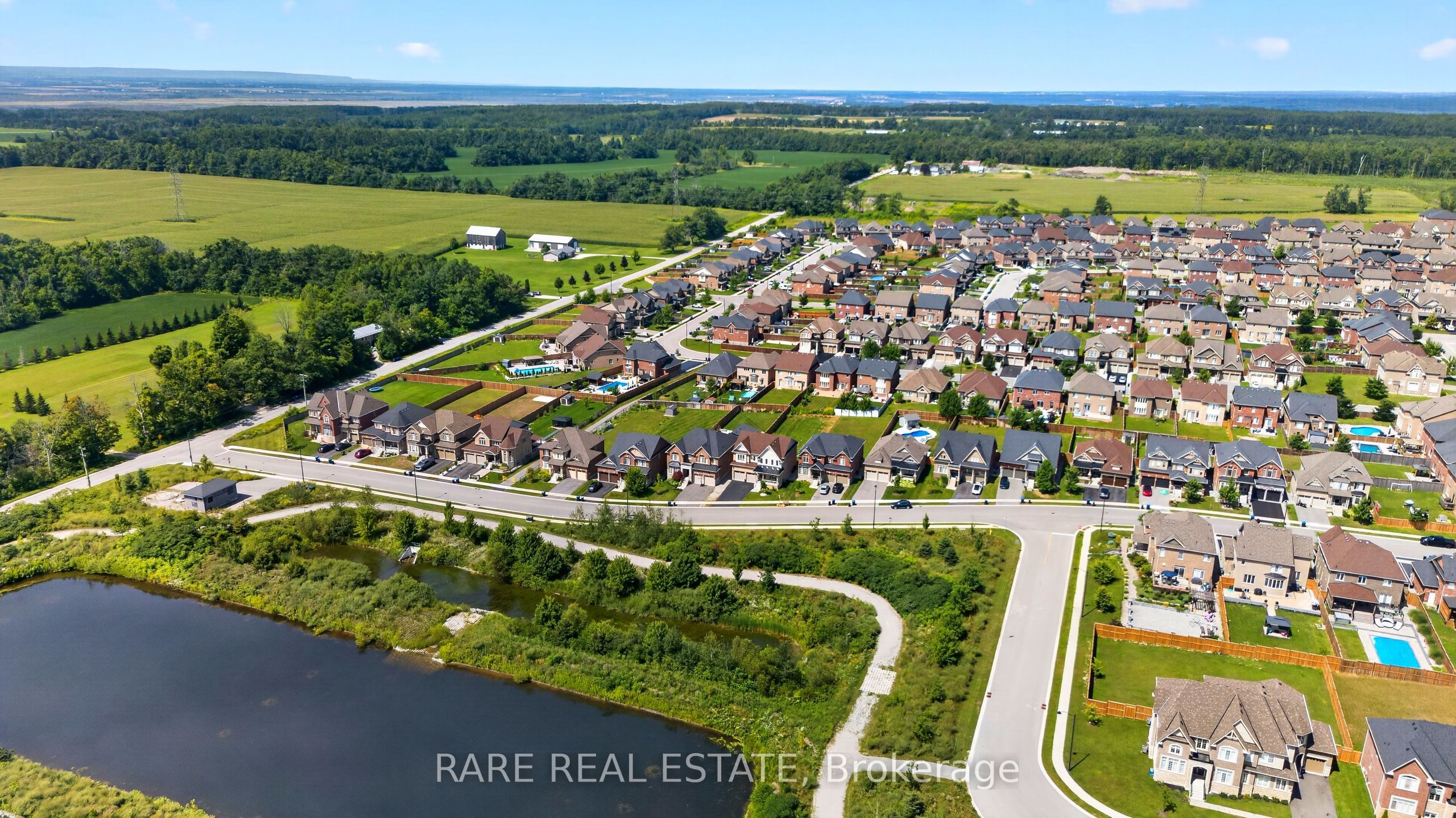 130 Victoria Wood Avenue, Springwater, ON L9X 1Z8 photo 3