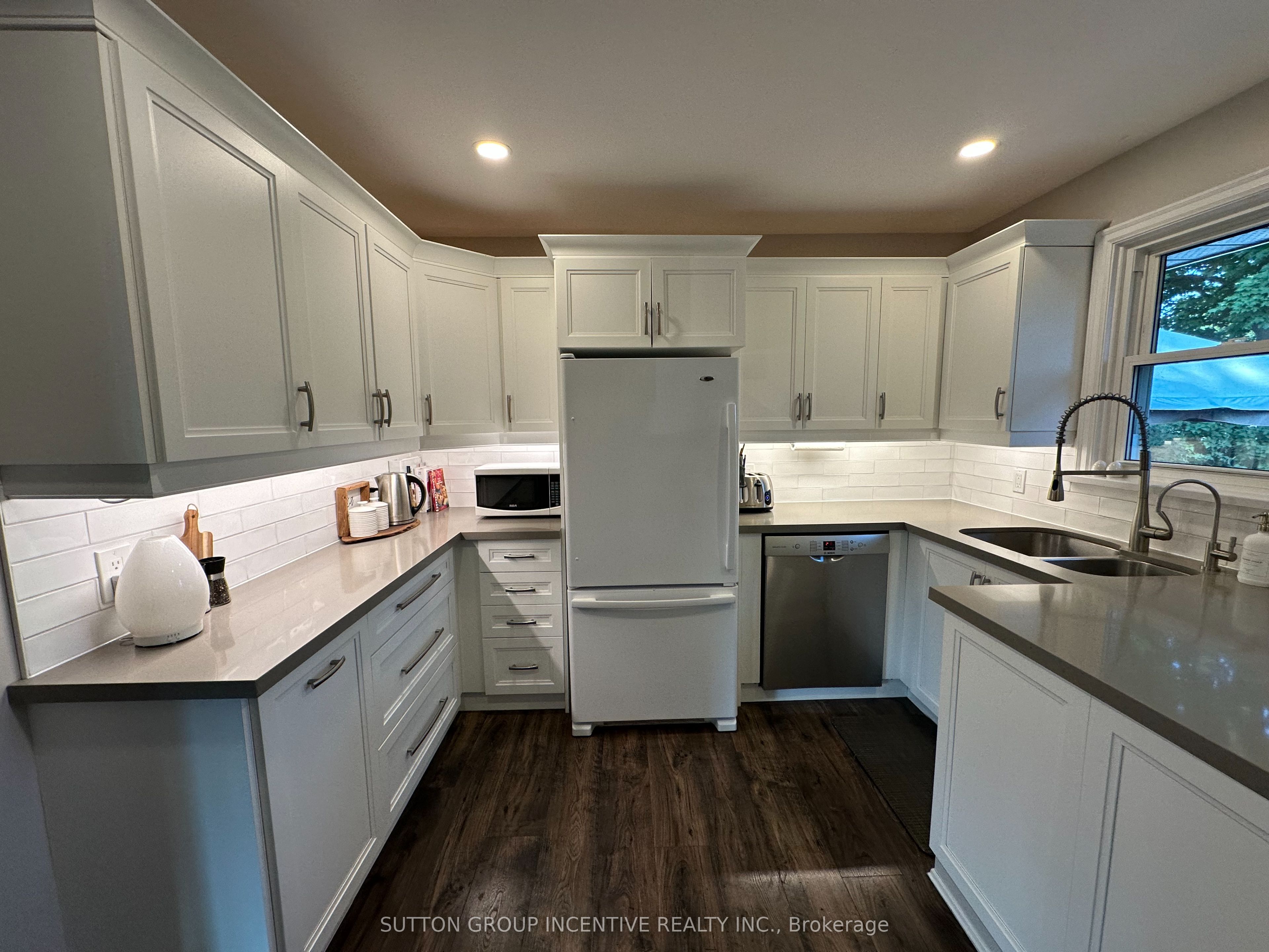 23 Northpark Road, Barrie, ON L4M 2J5 photo 5