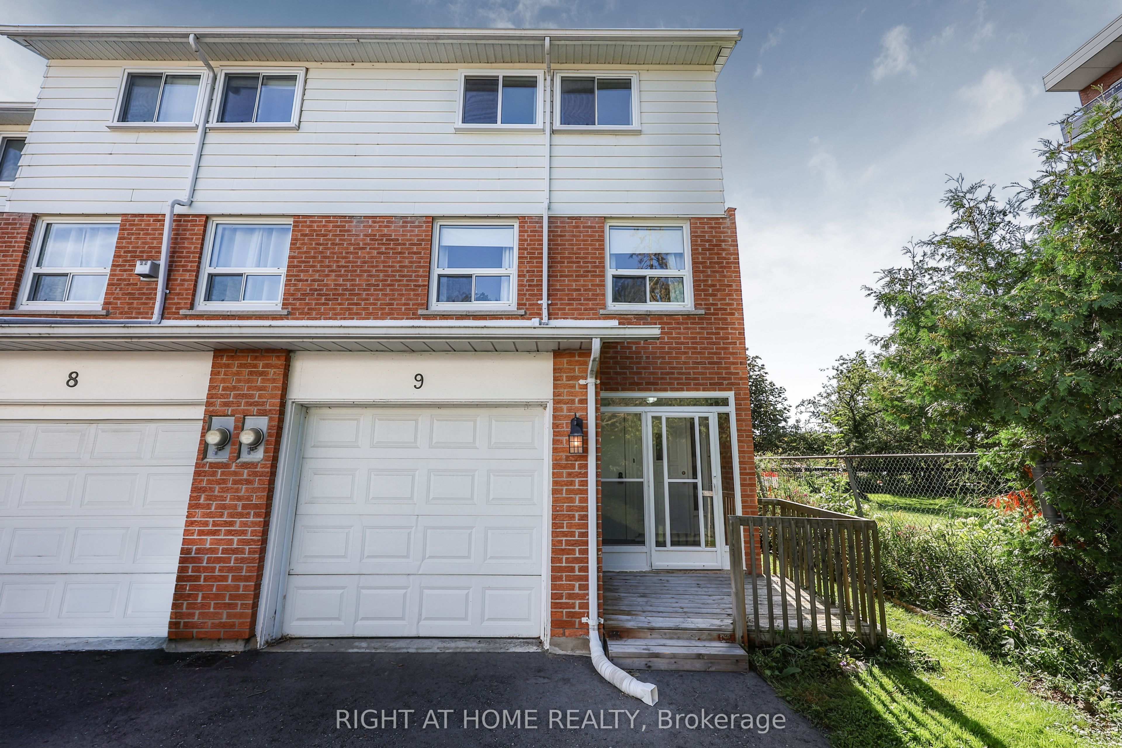 237 Steel Street 9, Barrie, ON L4M 2H1 photo 3