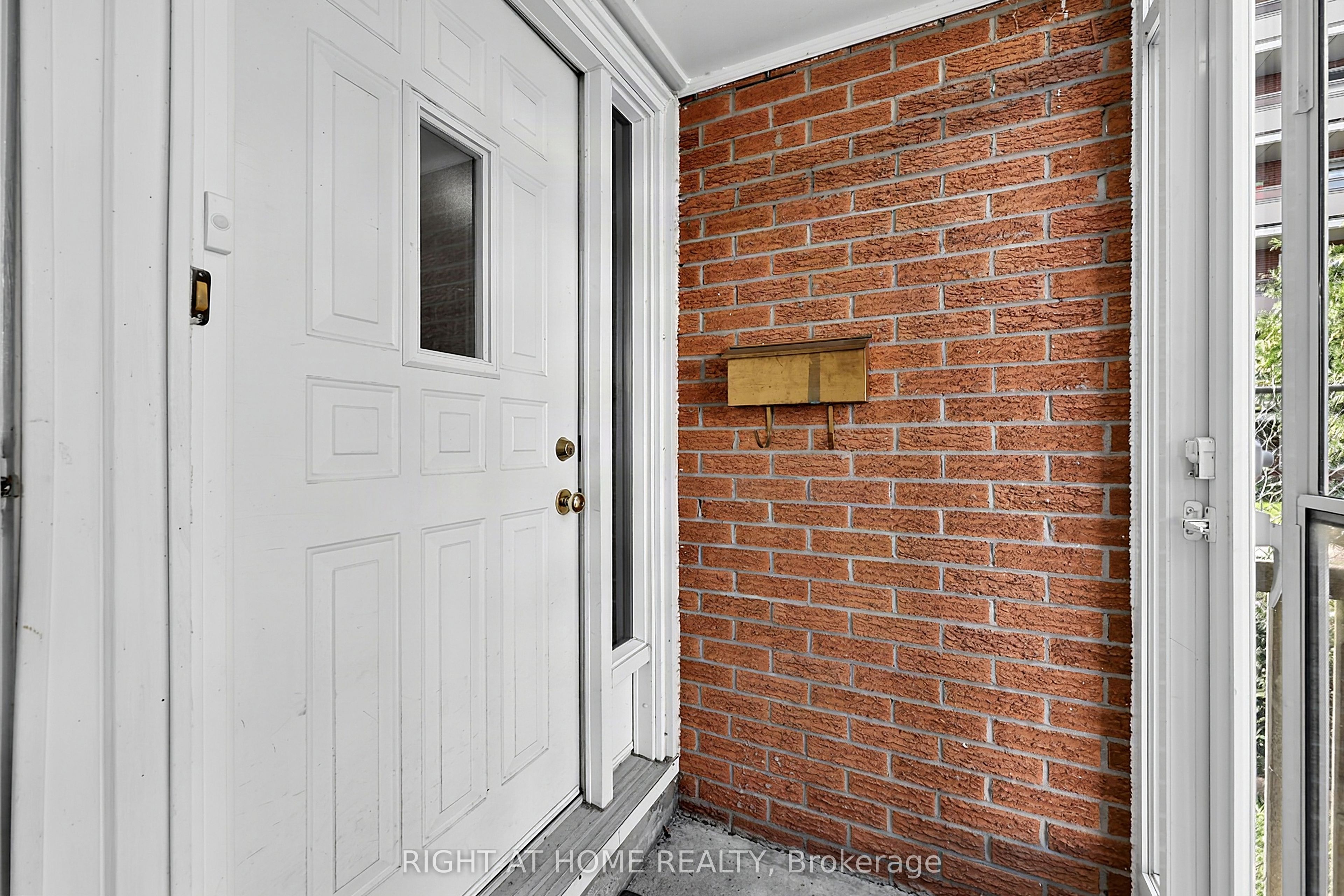 237 Steel Street 9, Barrie, ON L4M 2H1 photo 5
