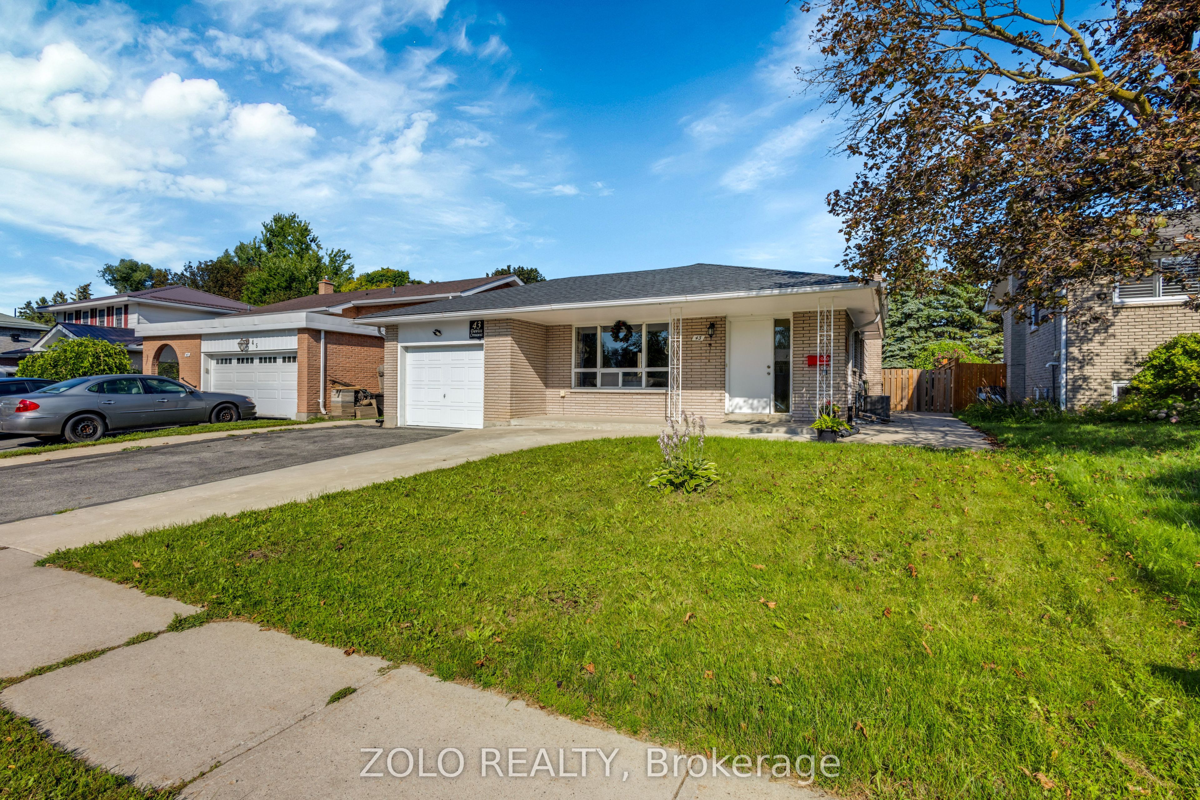 43 Davies Crescent, Barrie, ON L4M 2M4 photo 4