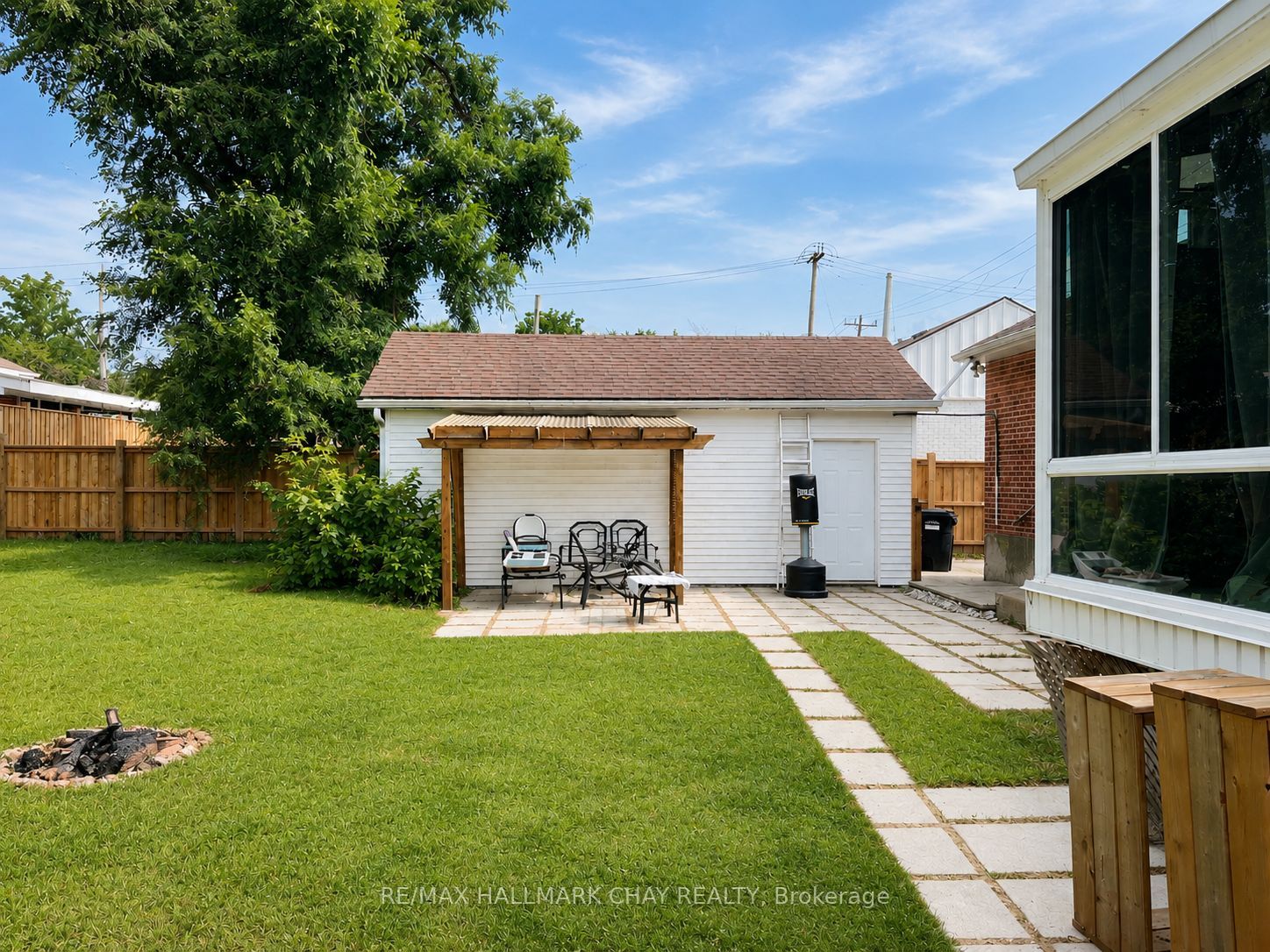 193 St Vincent Street, Barrie, ON L4M 3Z5 photo 2