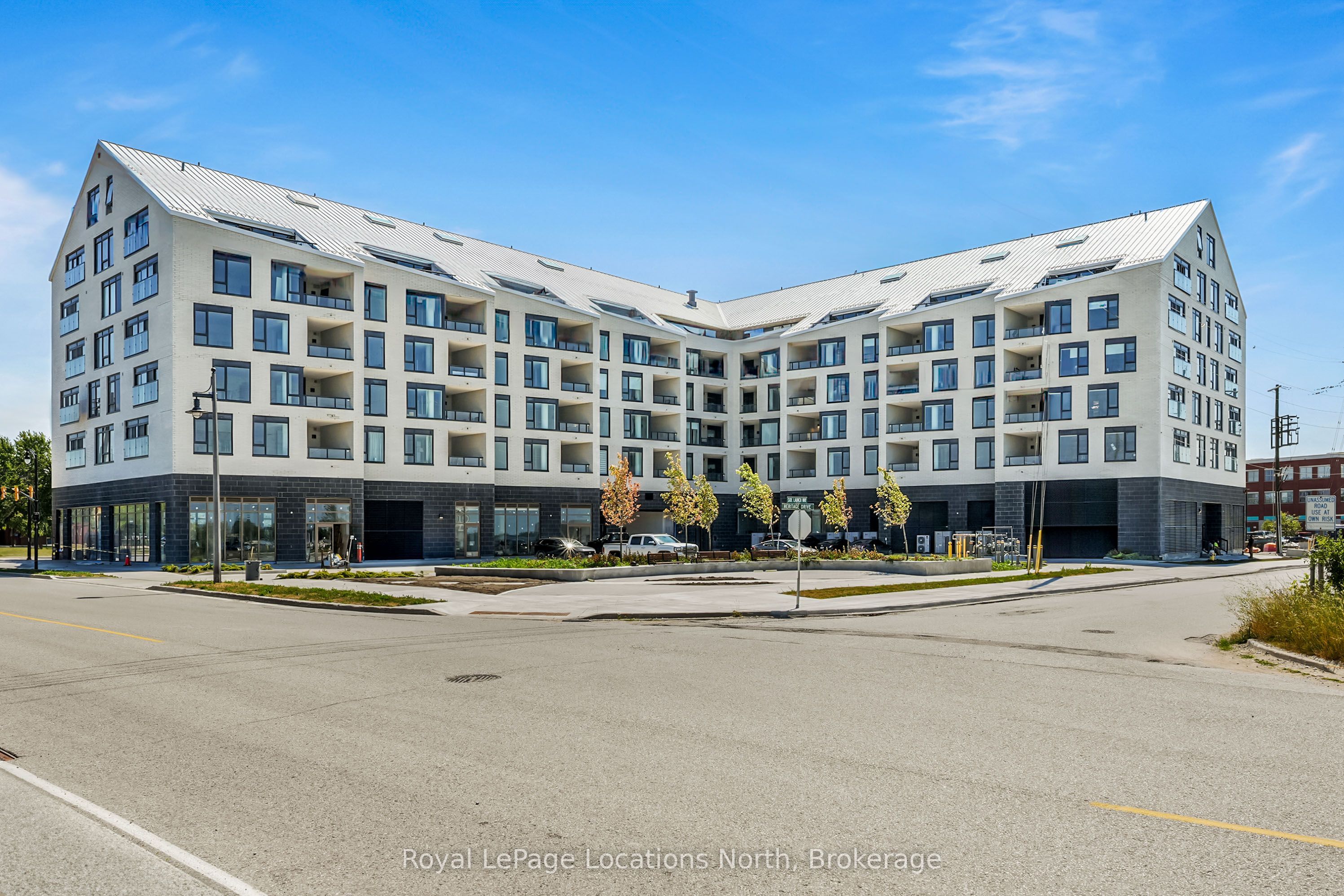 31 Huron, Unit 208 Street, Collingwood, ON L9Y 5T7 photo 2