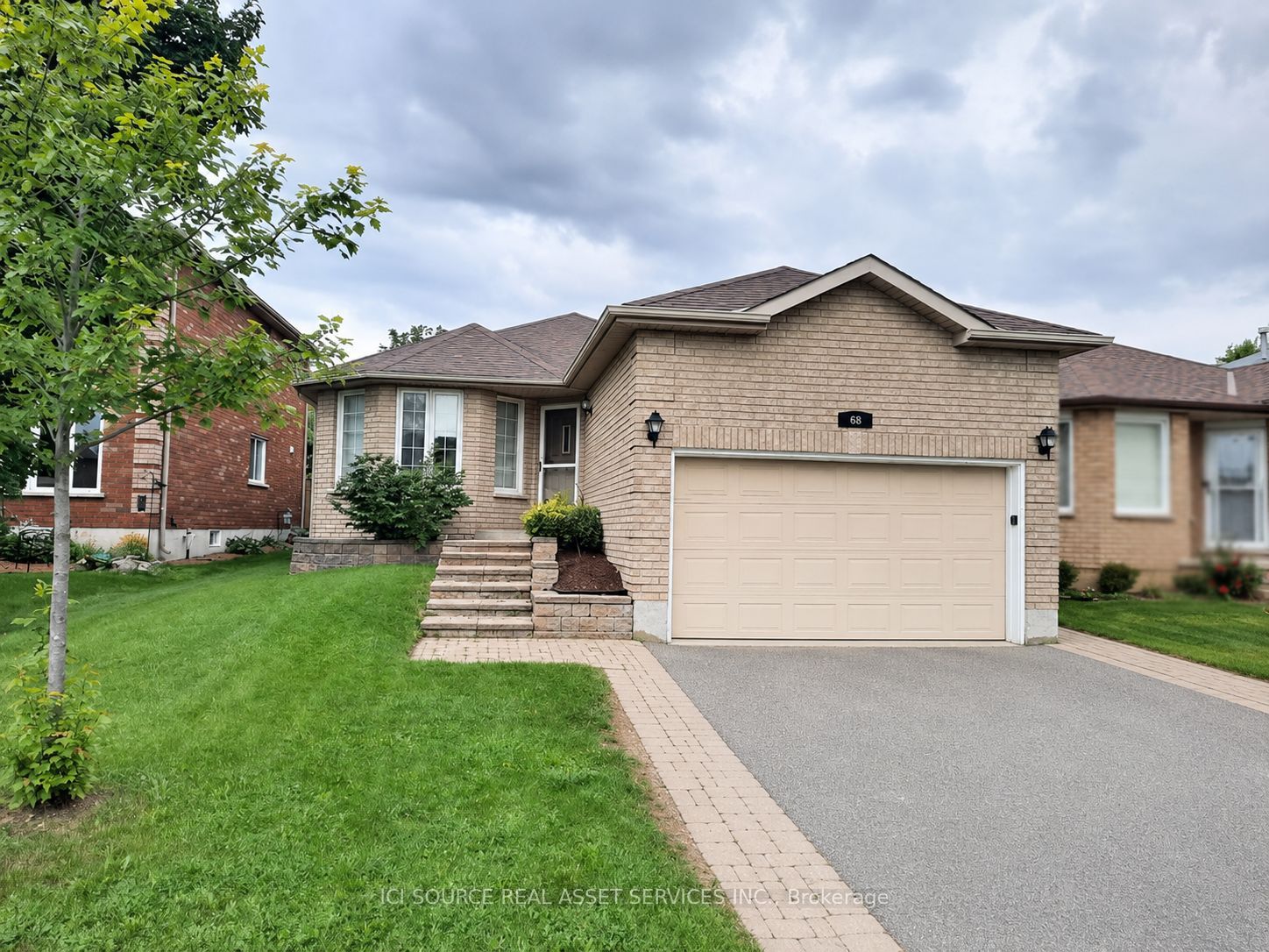 68 Red Oak Drive Unit B, Barrie, ON L4N 9M5