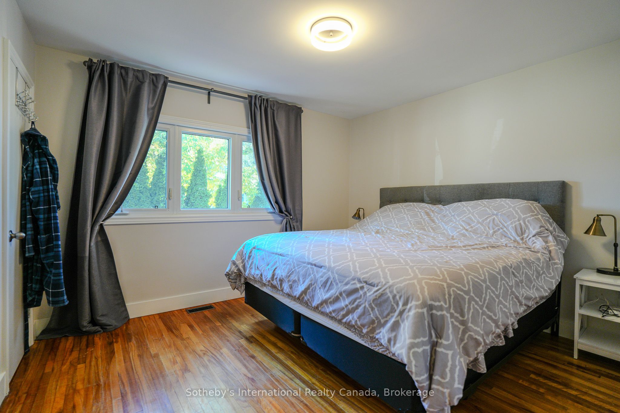 345 Napier Street, Collingwood, ON L9Y 3T6 photo 3