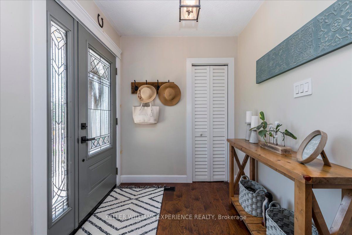 92 Johnson Street, Barrie, ON L4M 4R3 photo 3