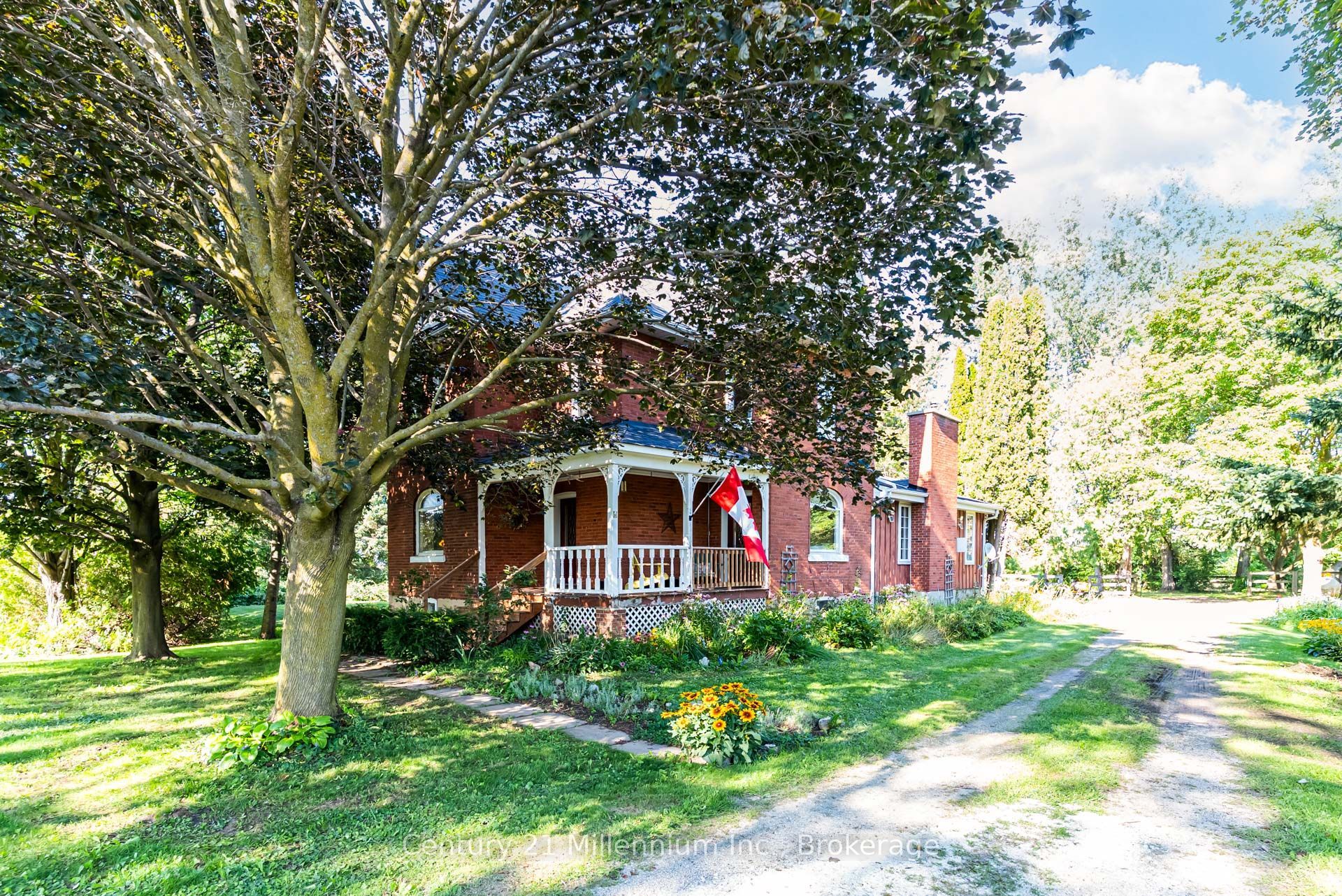 1851 6 Concession N, Clearview, ON L0M 1S0