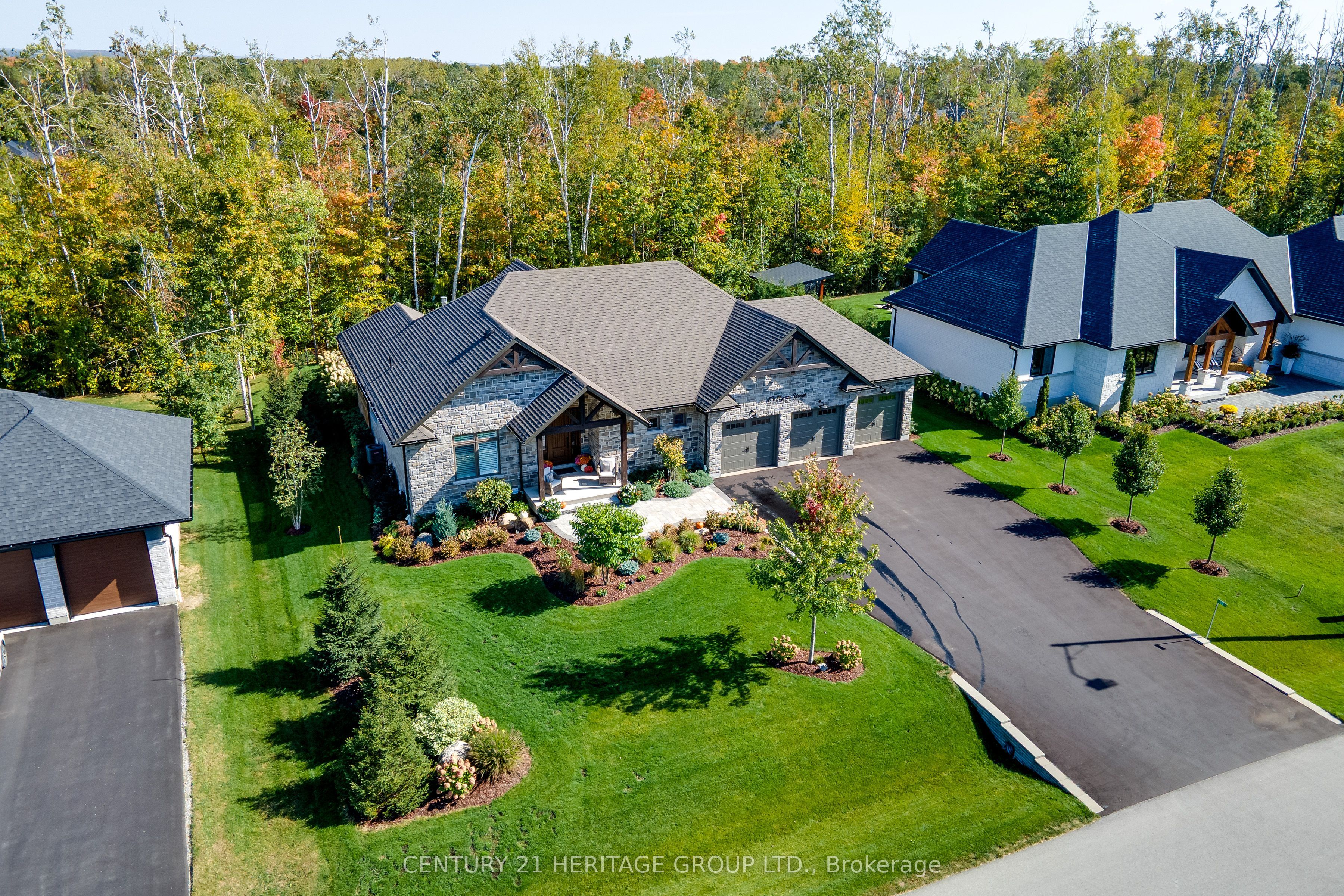 13 Byers Street, Springwater, ON L9X 2A3 photo 3