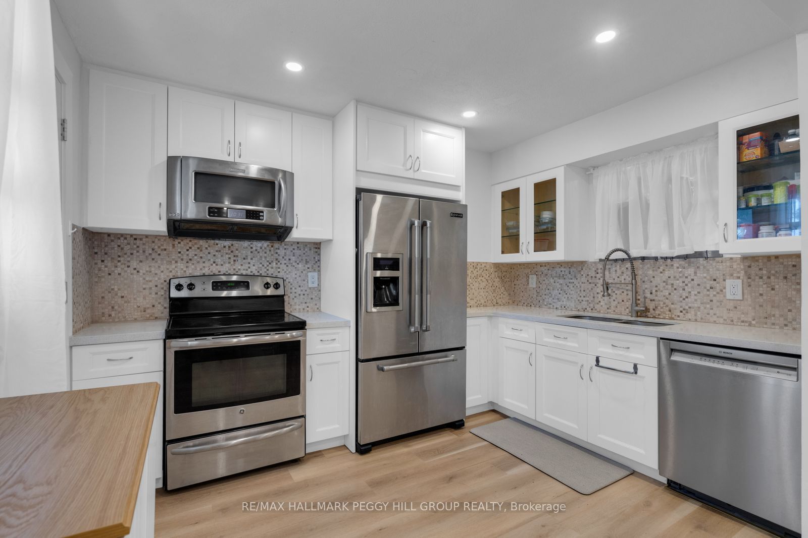 63 Ferris Lane B1, Barrie, ON L4M 5C4 photo 2