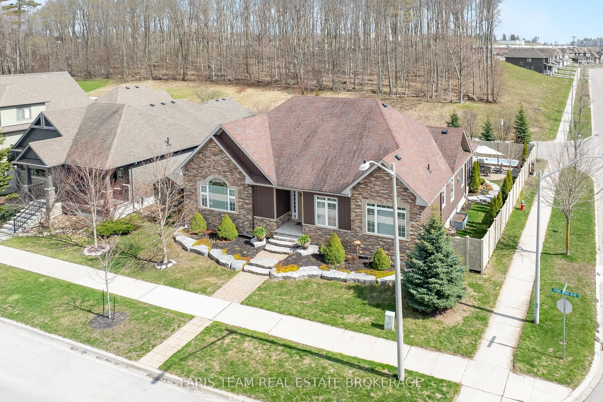 3063 Stone Ridge Boulevard, Orillia, ON L3V 0A3 photo 2