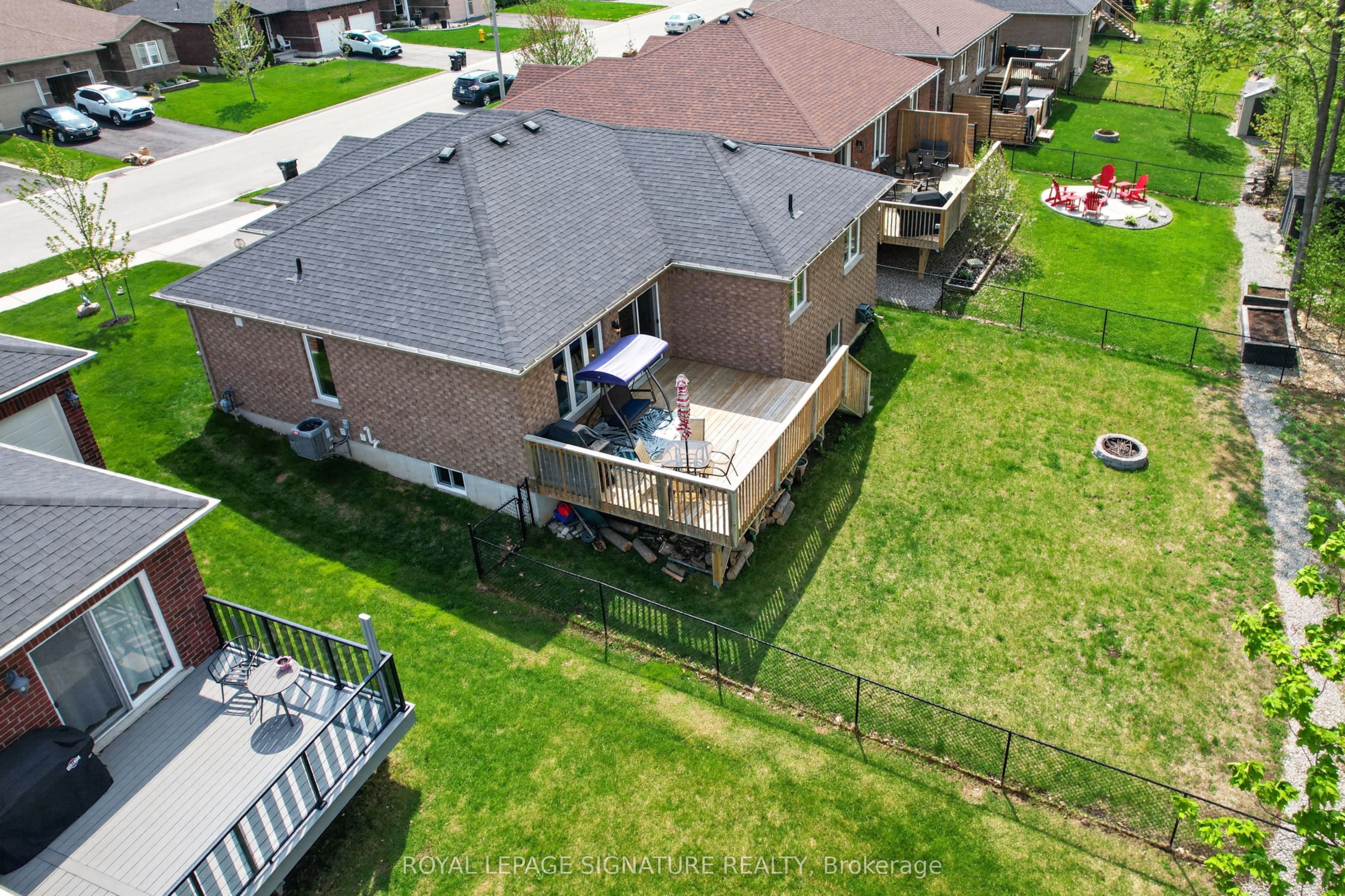22 Hunter Avenue, Tay, ON L0K 2A0 photo 3