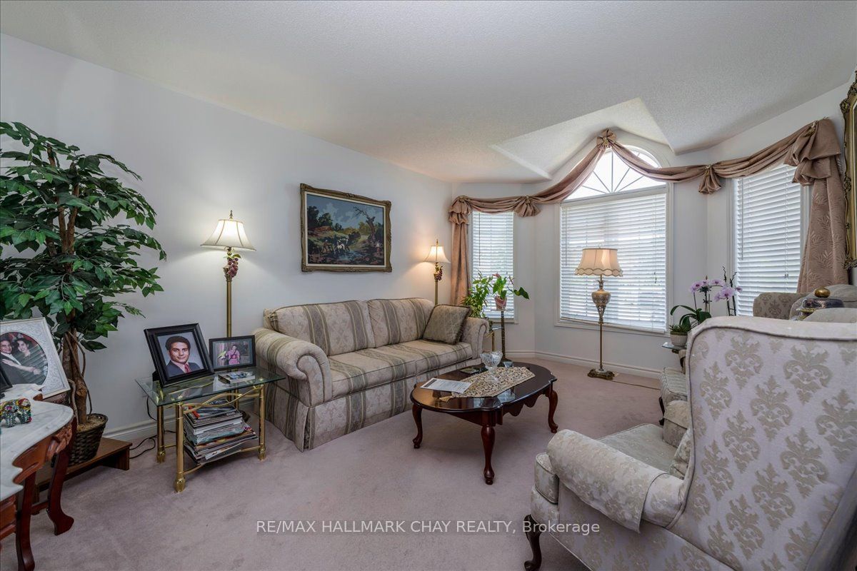 245 Pringle Drive, Barrie, ON L4N 0P4 photo 4