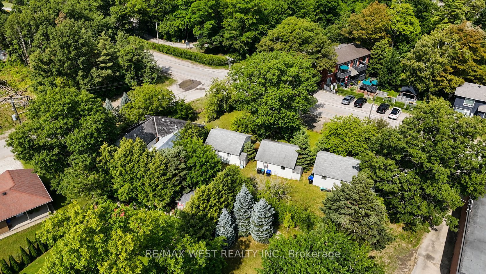 195 Dunkerron Avenue, Wasaga Beach, ON L9Z 2G8