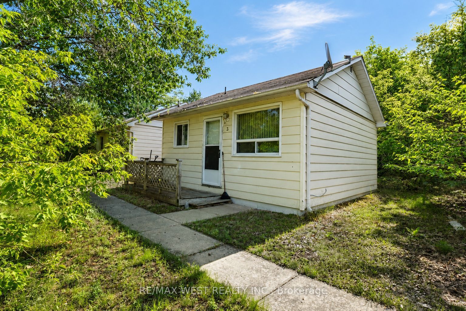 195 Dunkerron Avenue, Wasaga Beach, ON L9Z 2G8 photo 3