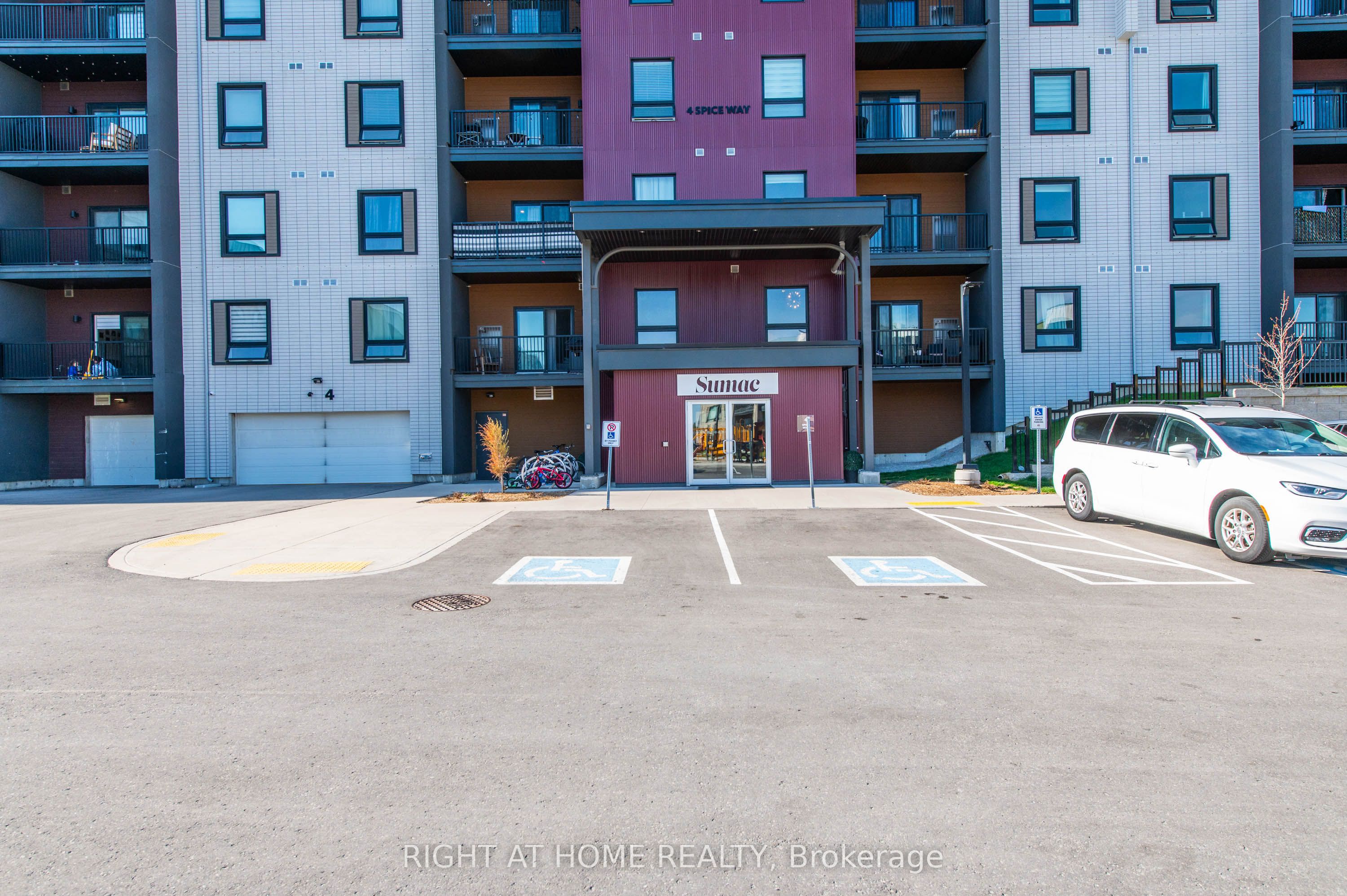 4 Spice Way 202, Barrie, ON L9J 0M2 photo 3