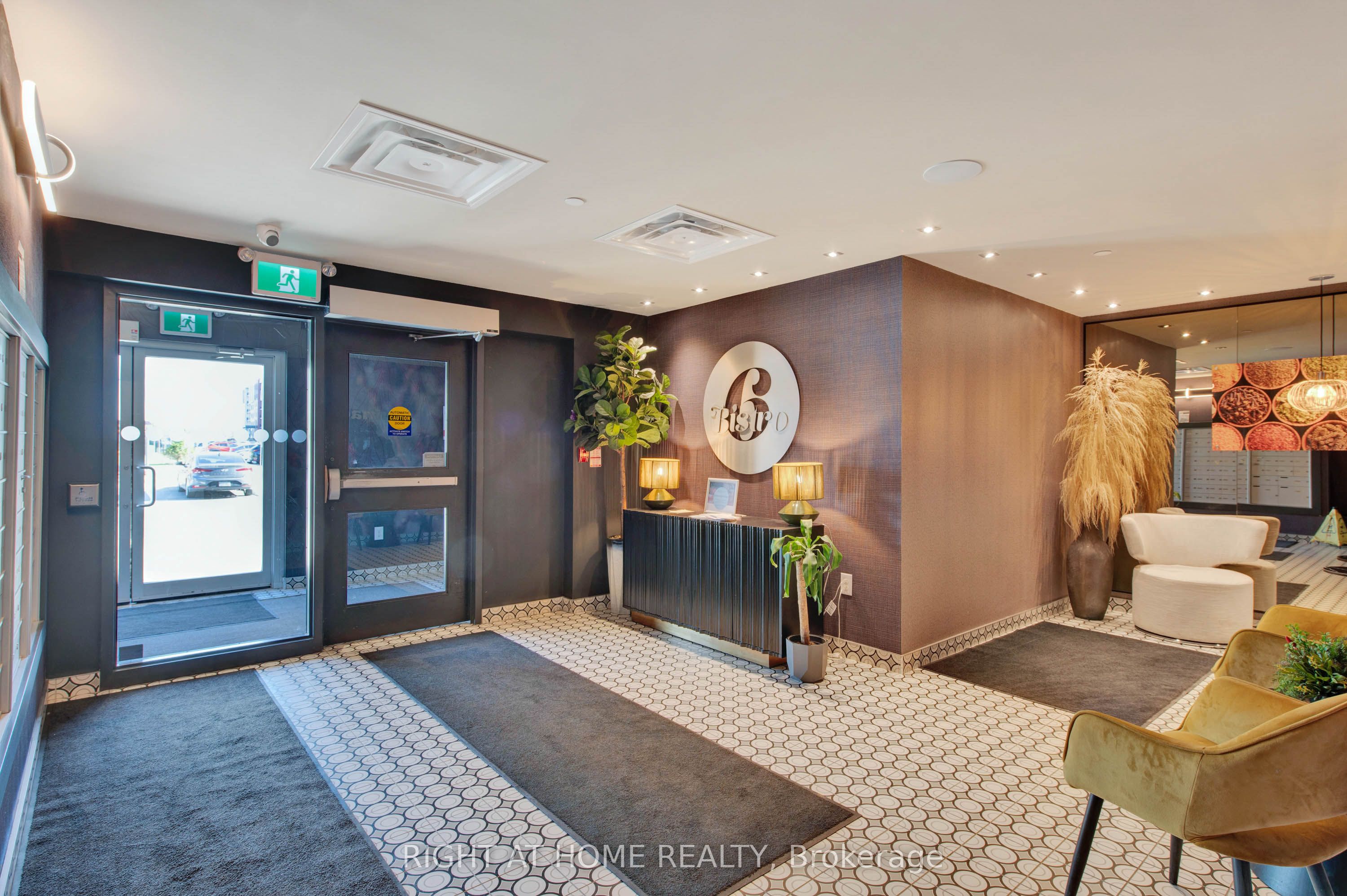 4 Spice Way 202, Barrie, ON L9J 0M2 photo 4