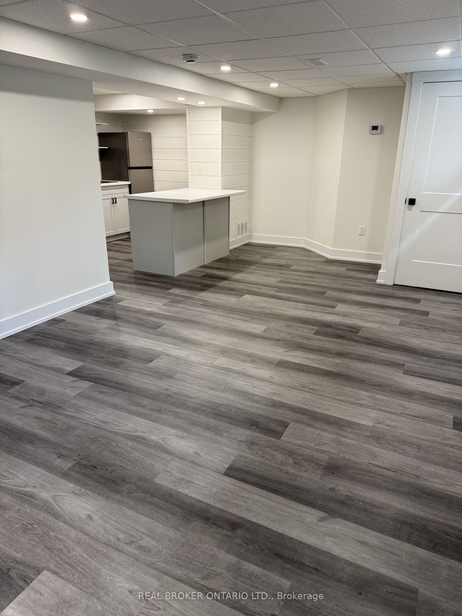110 Melrose Avenue BASEMENT, Barrie, ON L4M 2B3 photo 3