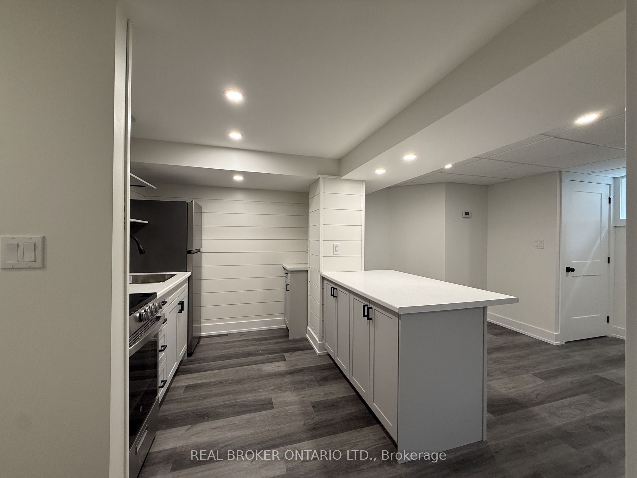 110 Melrose Avenue BASEMENT, Barrie, ON L4M 2B3 photo 4
